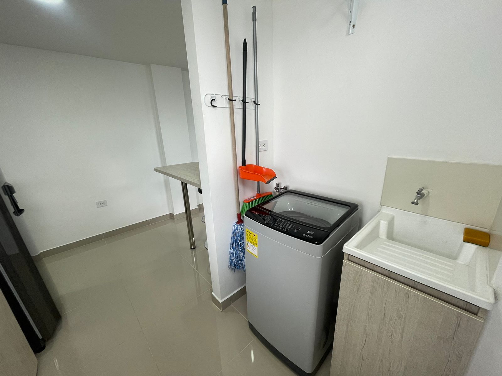 Apartamento amoblado dos habitaciones sector oro negro  (12).jpeg