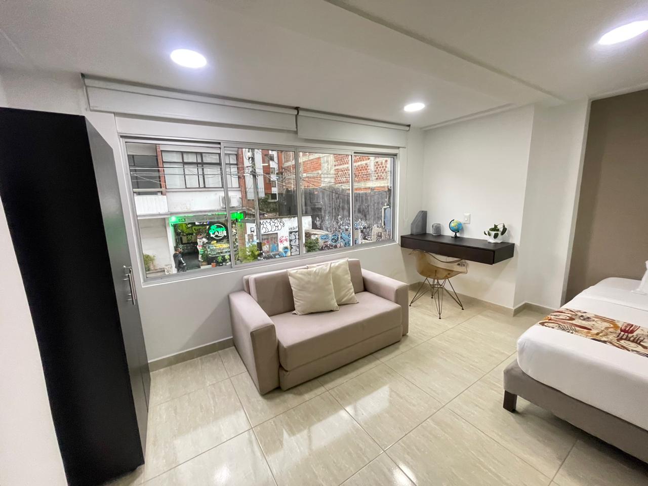 Apartaestudio amoblado la castellana alquiler por dias  (13).jpeg