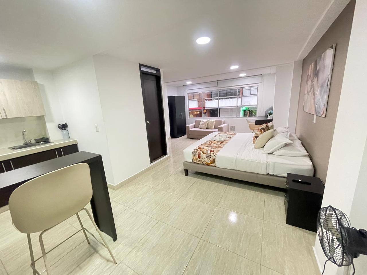 Apartaestudio amoblado la castellana alquiler por dias  (9).jpeg