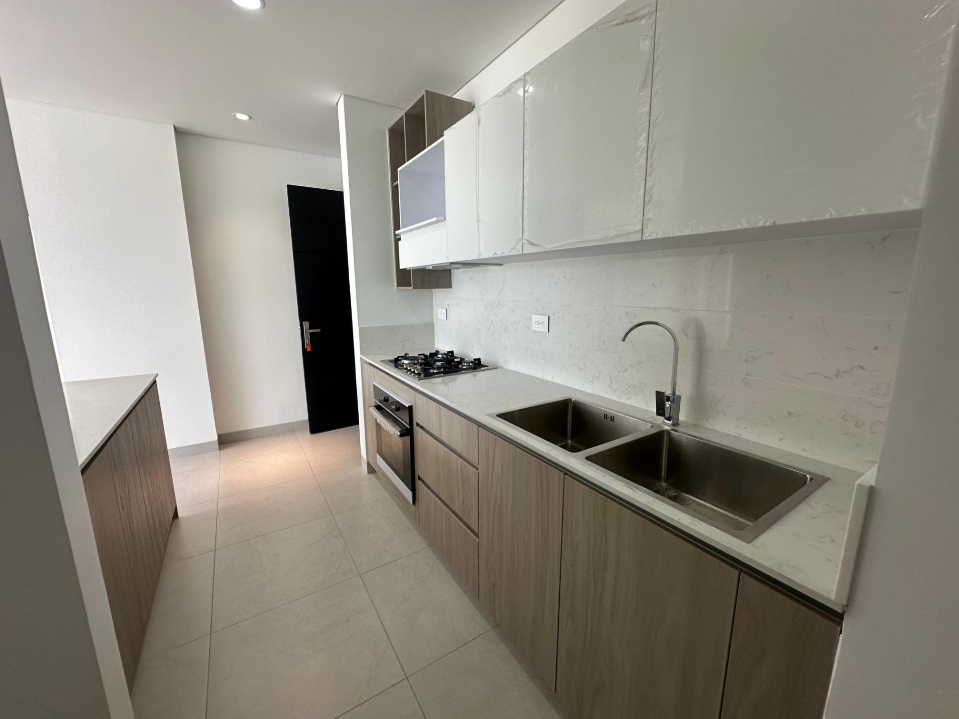 se vende apto en lagos de iraka  (14).jpg