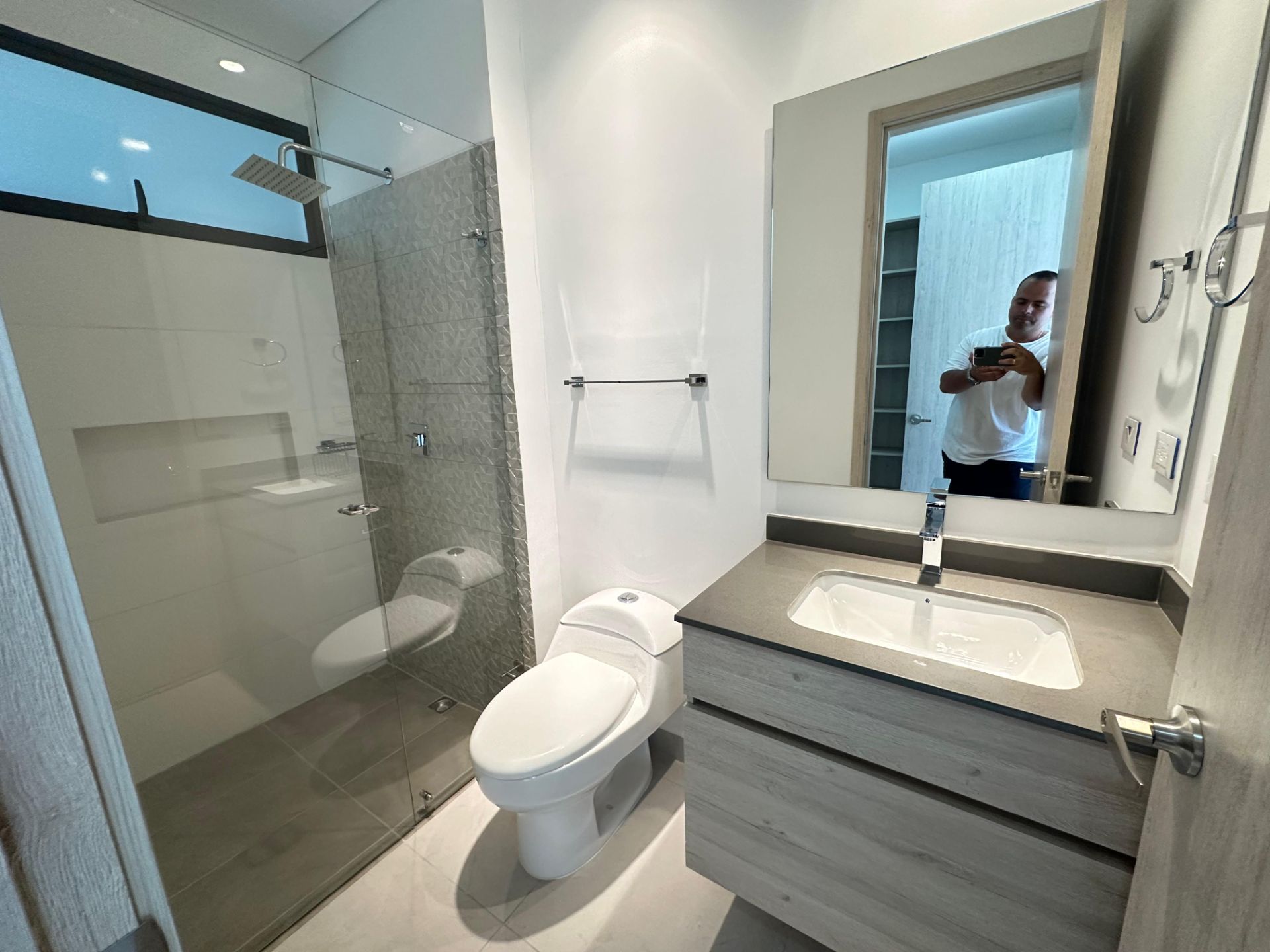 se vende apto en lagos de iraka  (5).jpg