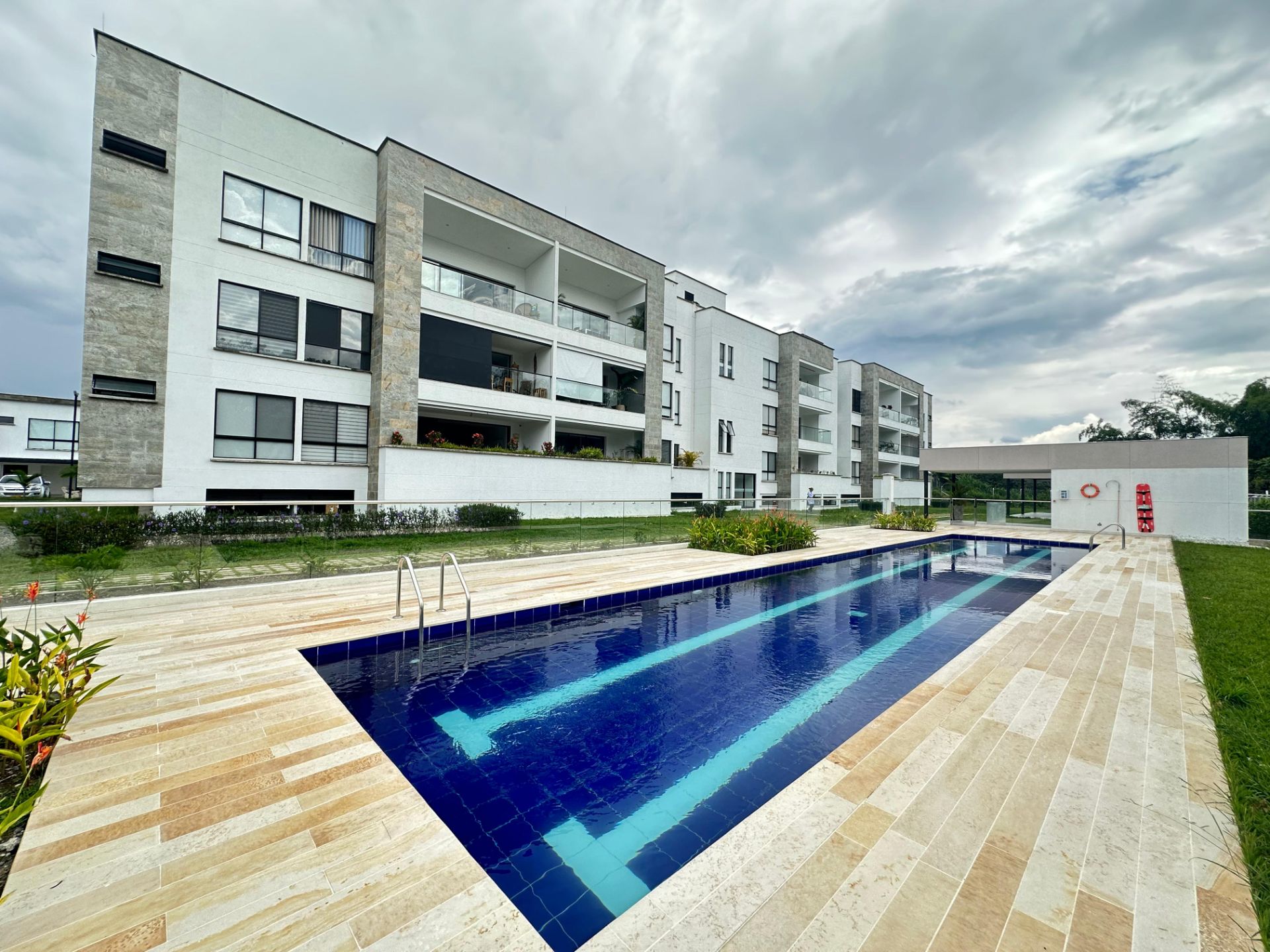 se vende casa en homesuits (11).jpg