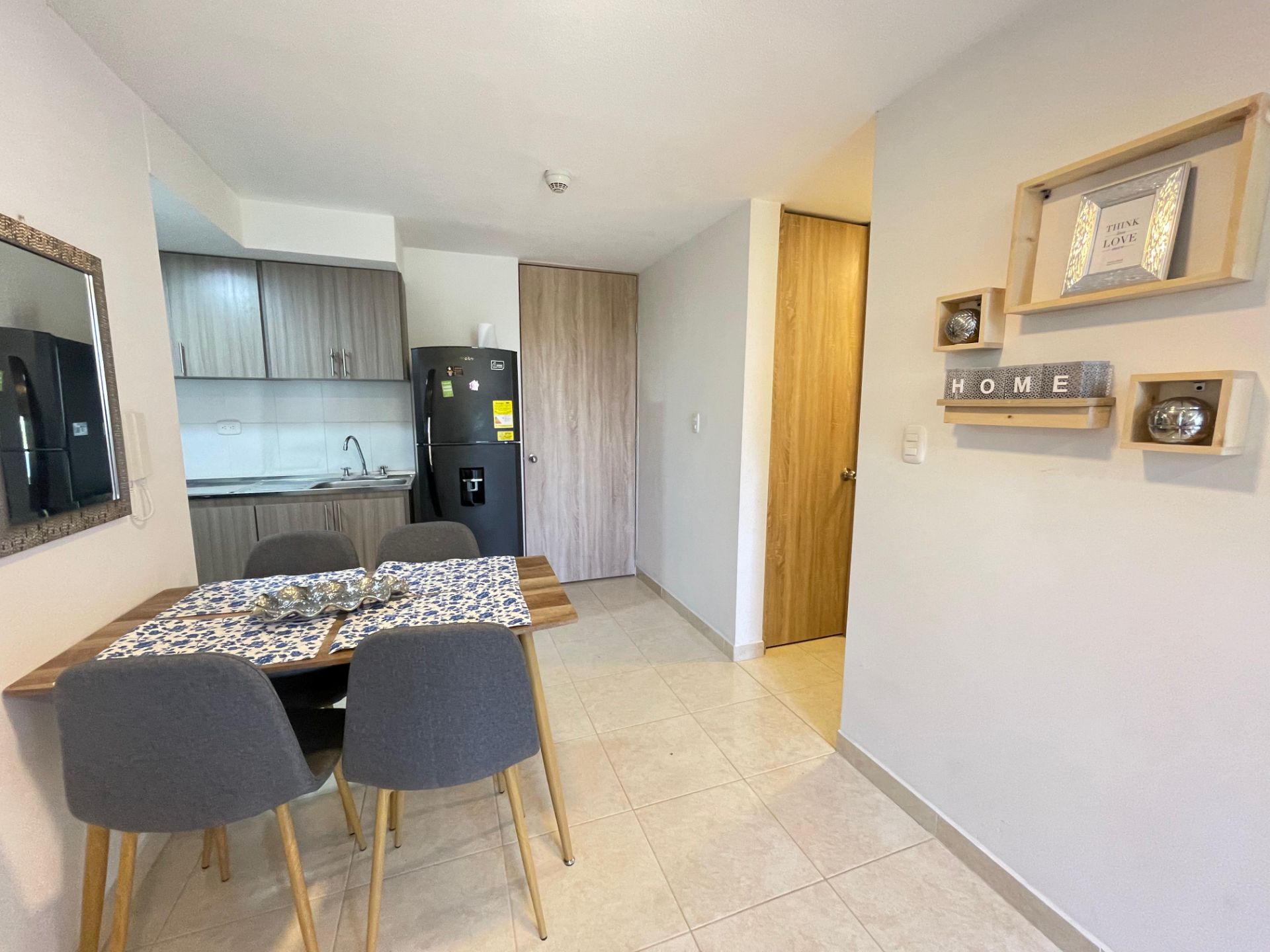 Apartamento amoblado alquiler por mensualidad avenida 19 norte  (7).jpeg