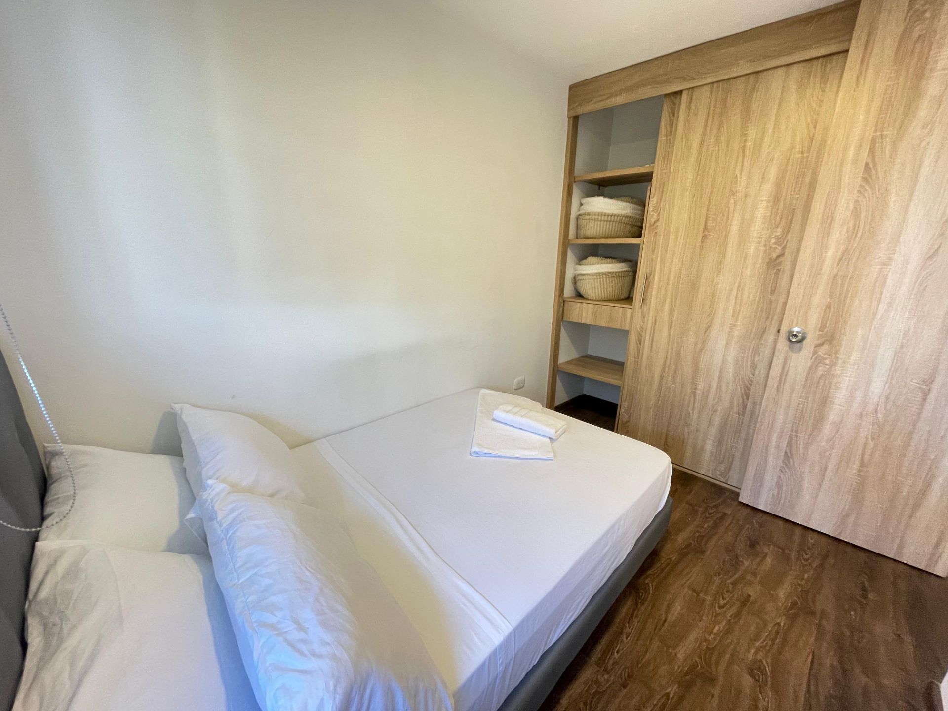 Apartamento amoblado alquiler por mensualidad avenida 19 norte  (26).jpeg