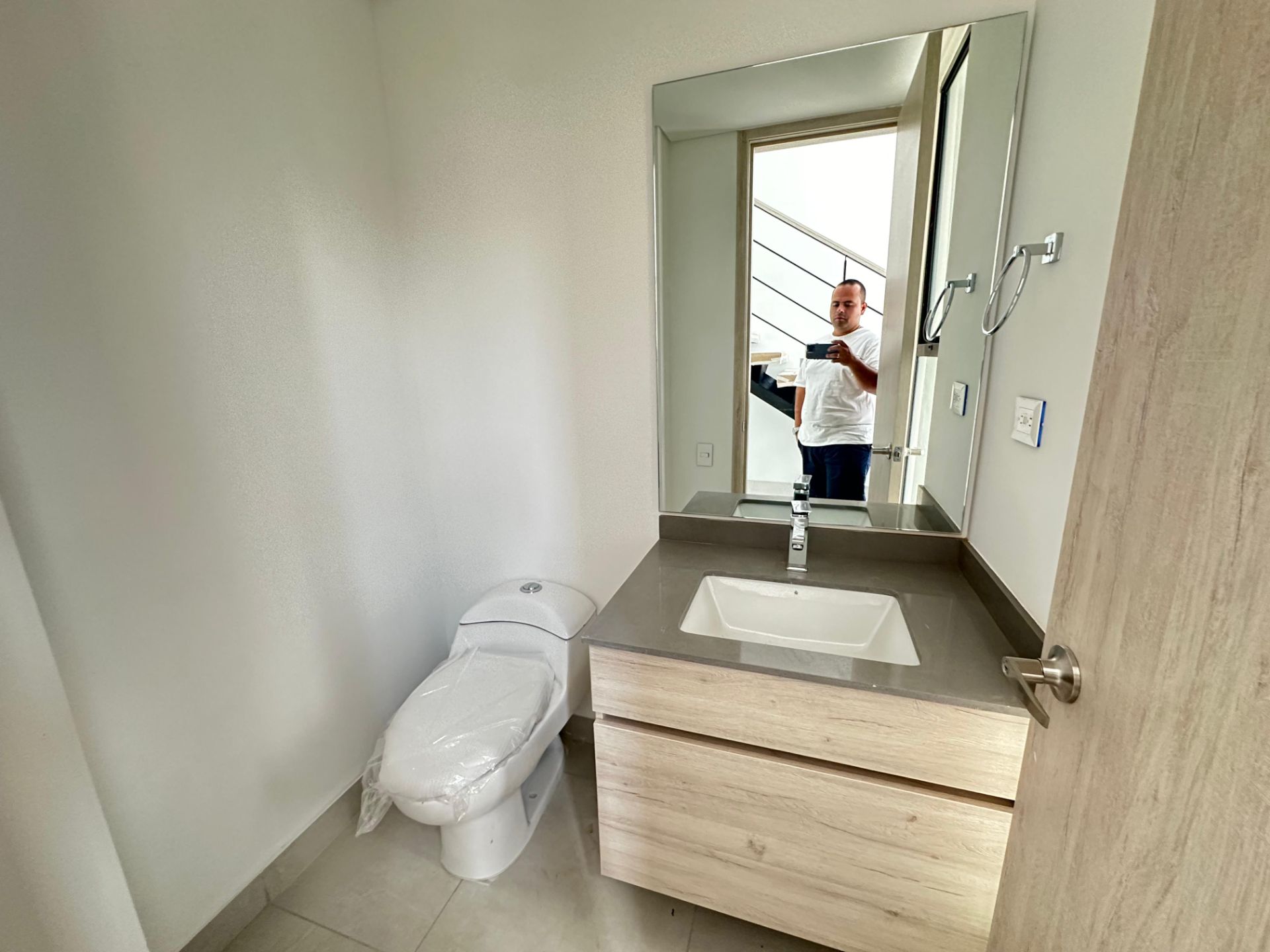 se vende casa en el club campestre armenia -tebaida (8).jpg