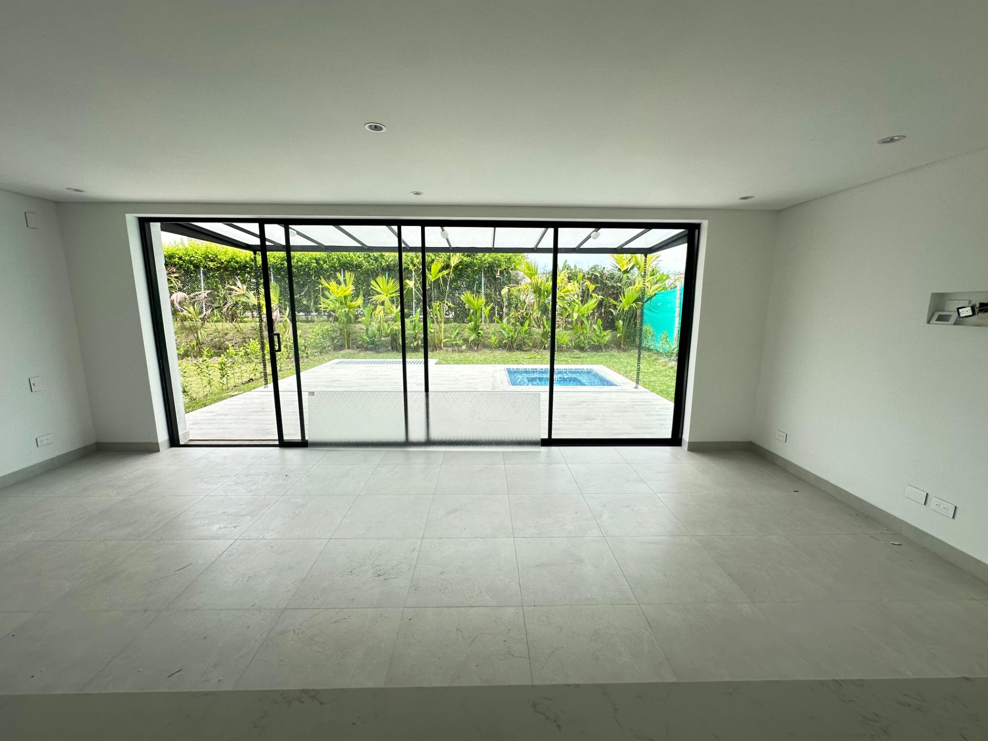 se vende casa en el club campestre armenia -tebaida (9).jpg