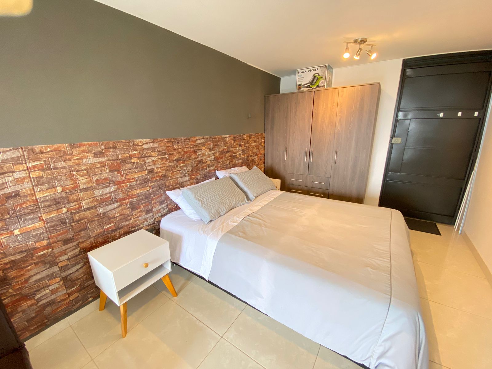 Apartaestudio Cibeles (12).jpg