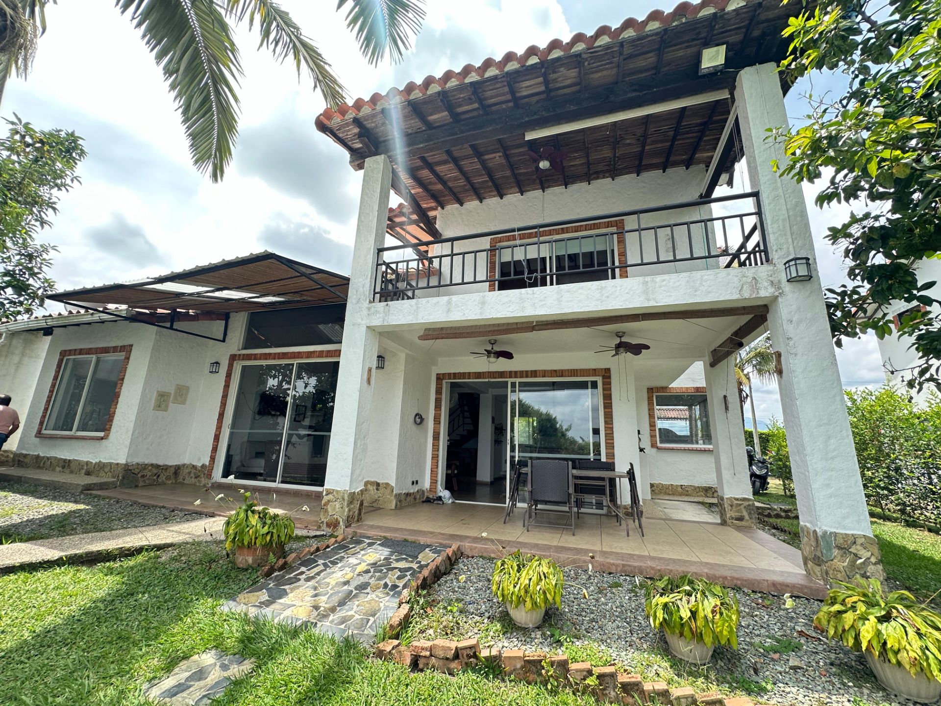 Casa Campestre Para Venta Sector El Caimo Armenia Quindio (42).jpeg