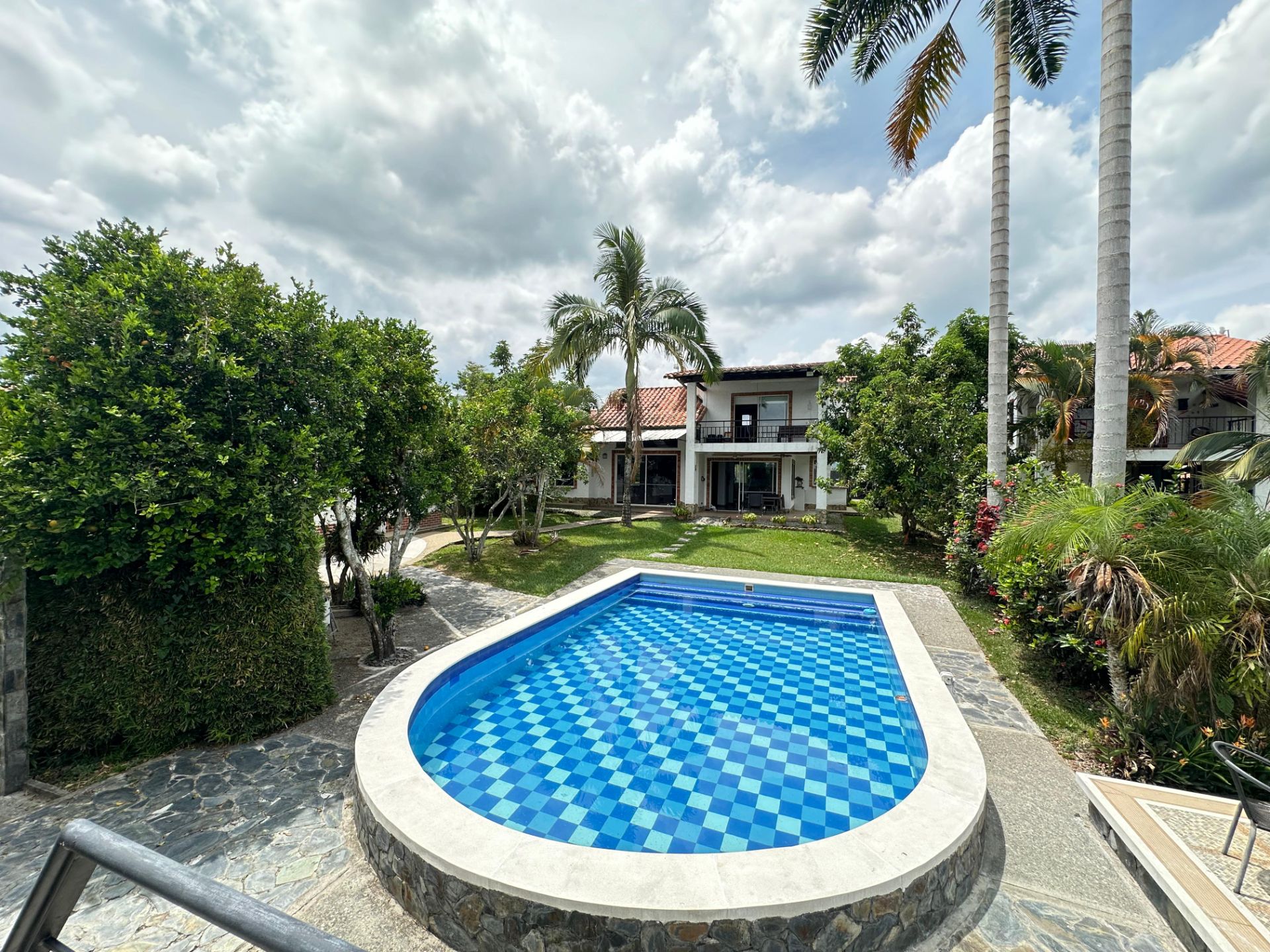 Casa Campestre Para Venta Sector El Caimo Armenia Quindio (24).jpeg