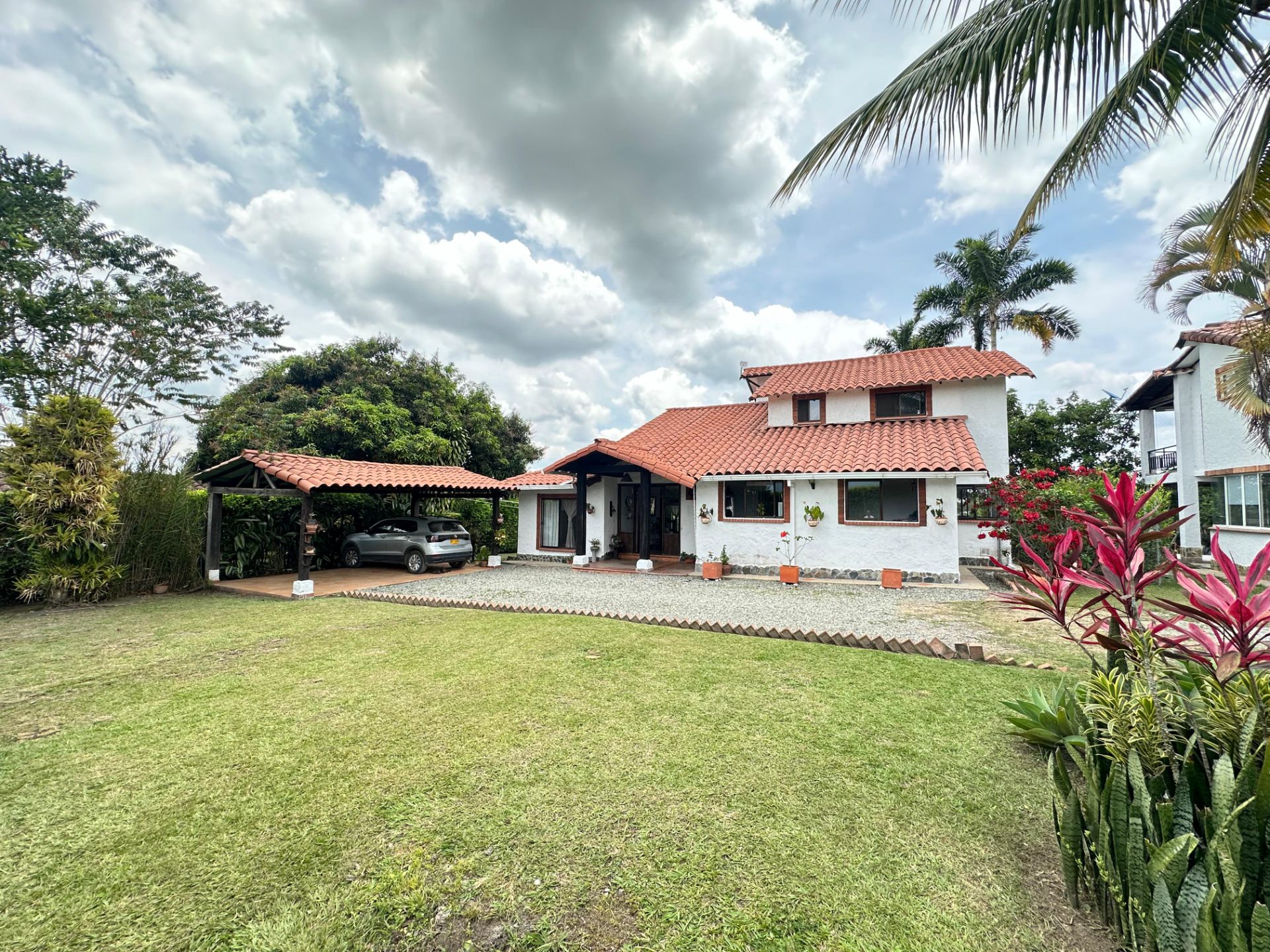 Casa Campestre Para La Venta Sector El Caimo (2).jpeg