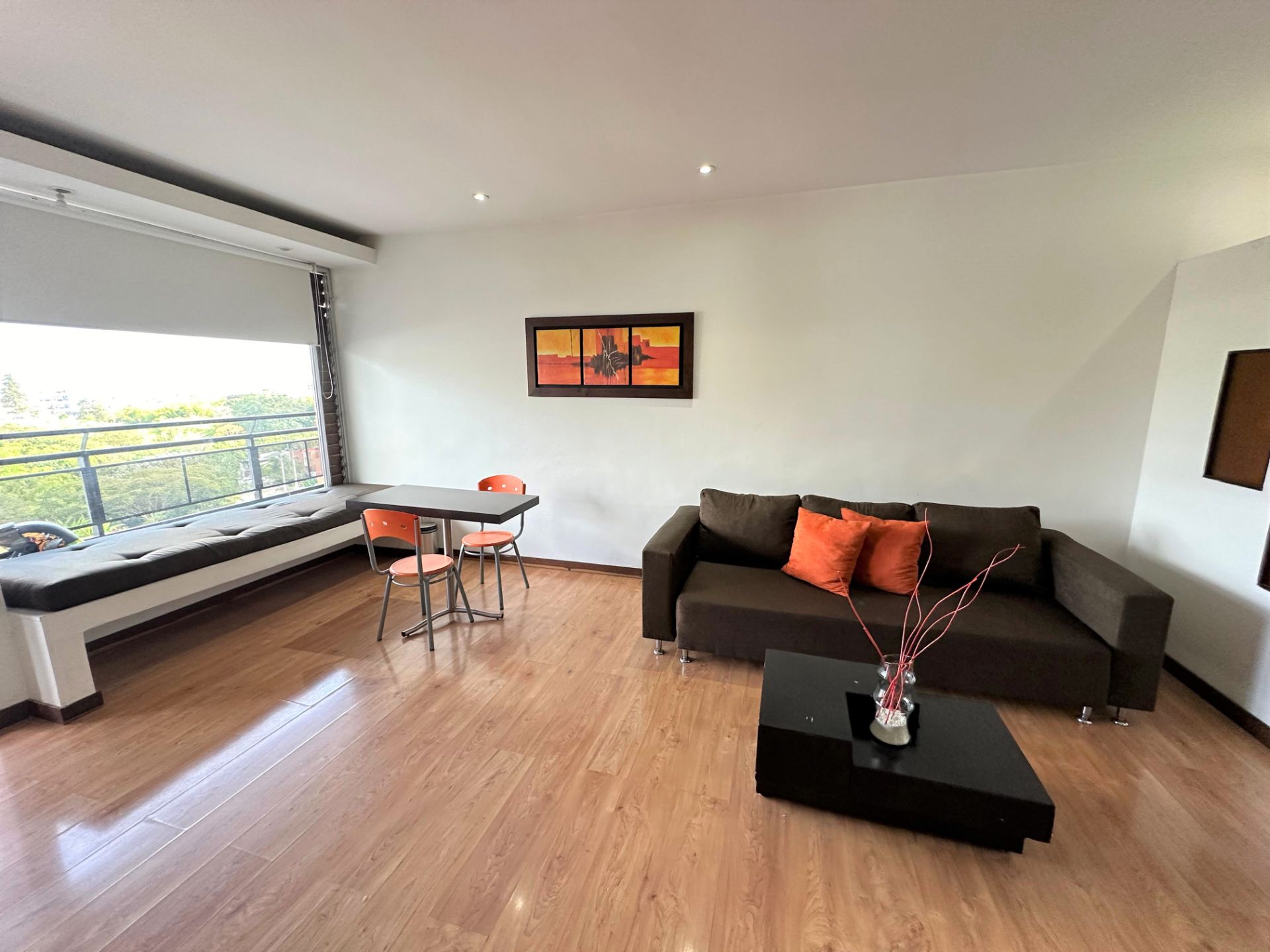 Apartaestudio amoblado en avenida 19 alquiler por noches y mensual  (15).jpeg