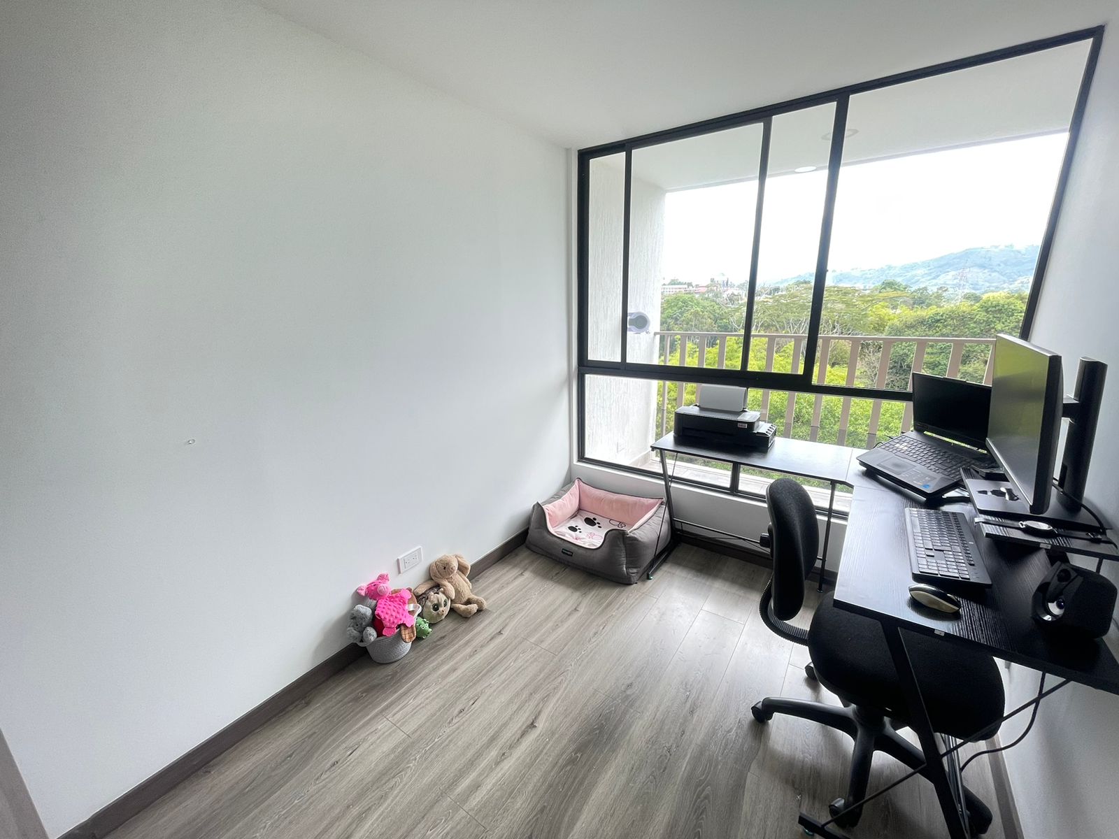 Se vende apartamento por la avenida 19 norte (18).jpg