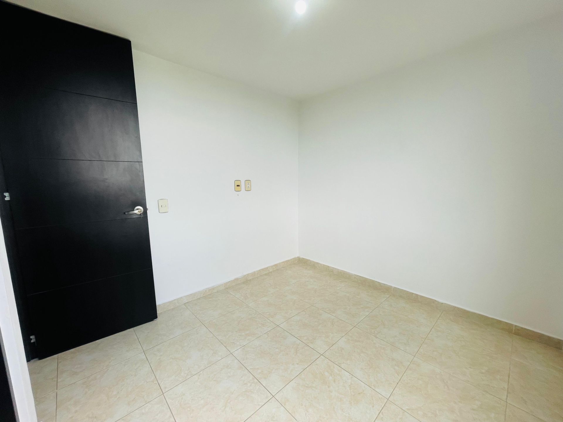 APARTAMENTO 1302 TORRE C (24).jpeg