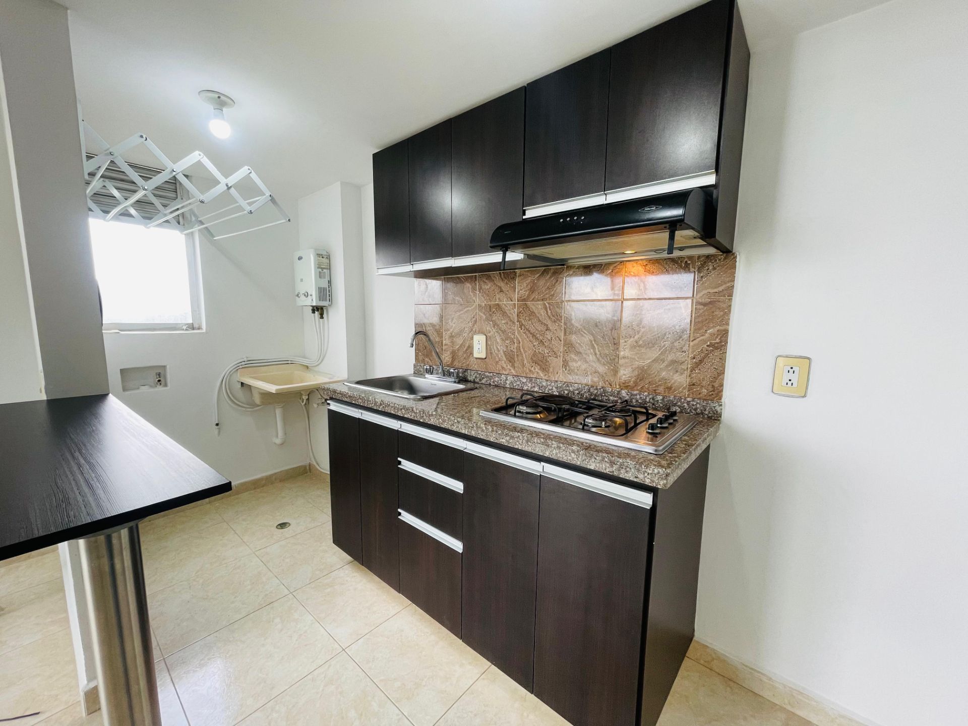 APARTAMENTO 1302 TORRE C (27).jpeg