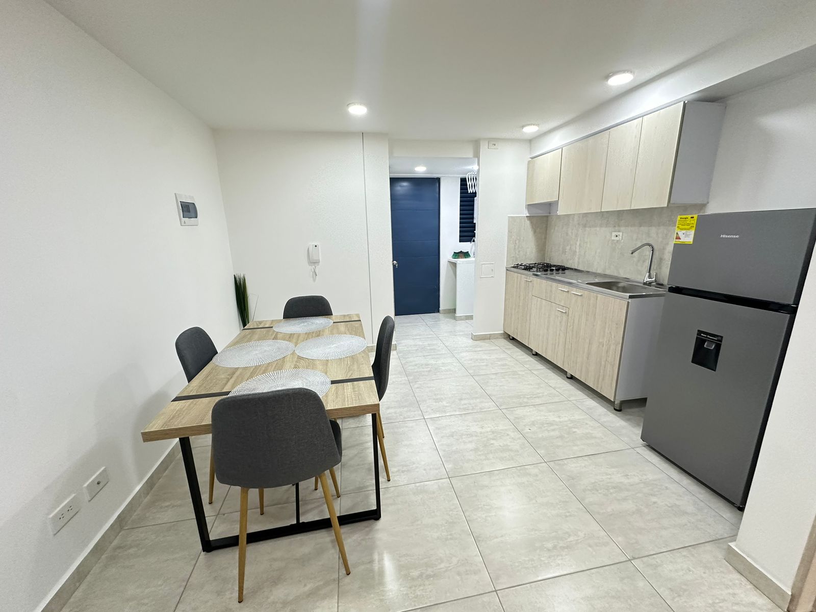 Apartaestudio amoblad en avenida 19 norte alquiler por noches  (2).jpeg