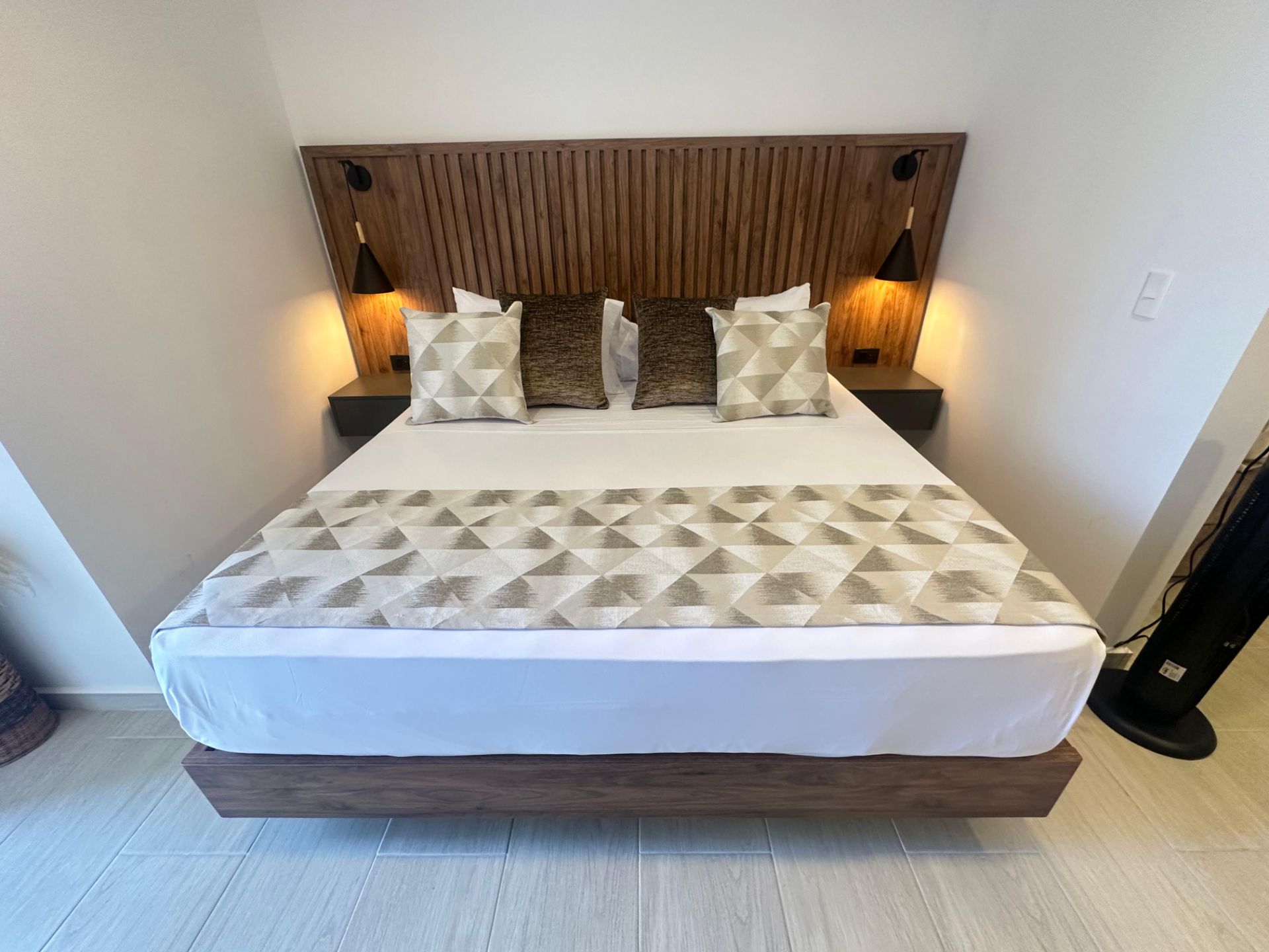 hermoso apartaestudio amoblado en barrio laureles alquiler por noches  (3).jpg