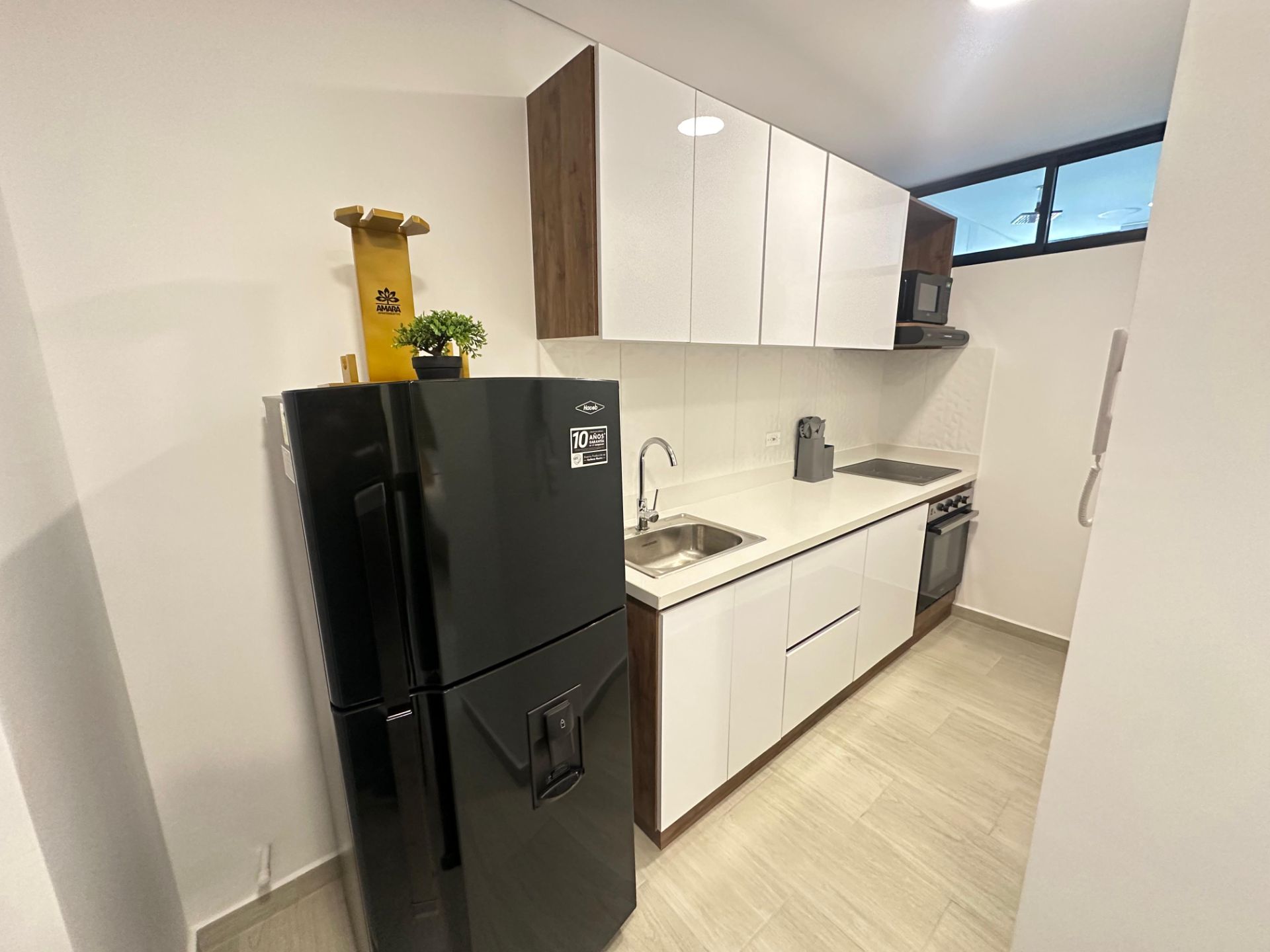 hermoso apartaestudio amoblado en barrio laureles alquiler por noches  (6).jpg
