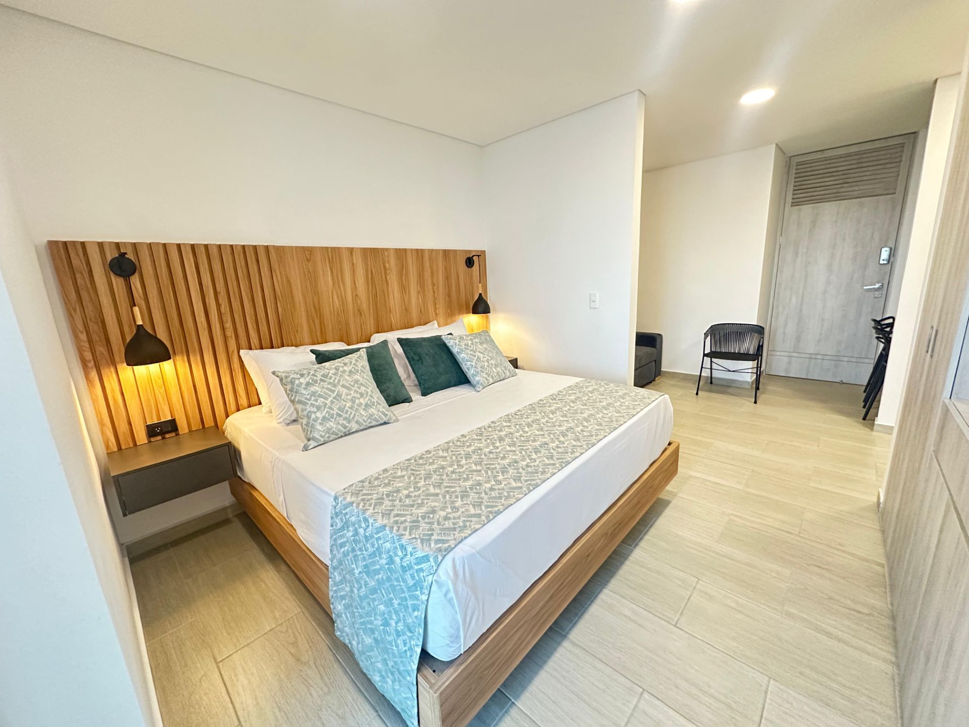 hermoso apartaestudio amoblado en barrio laureles alquiler por noches  (7).jpg