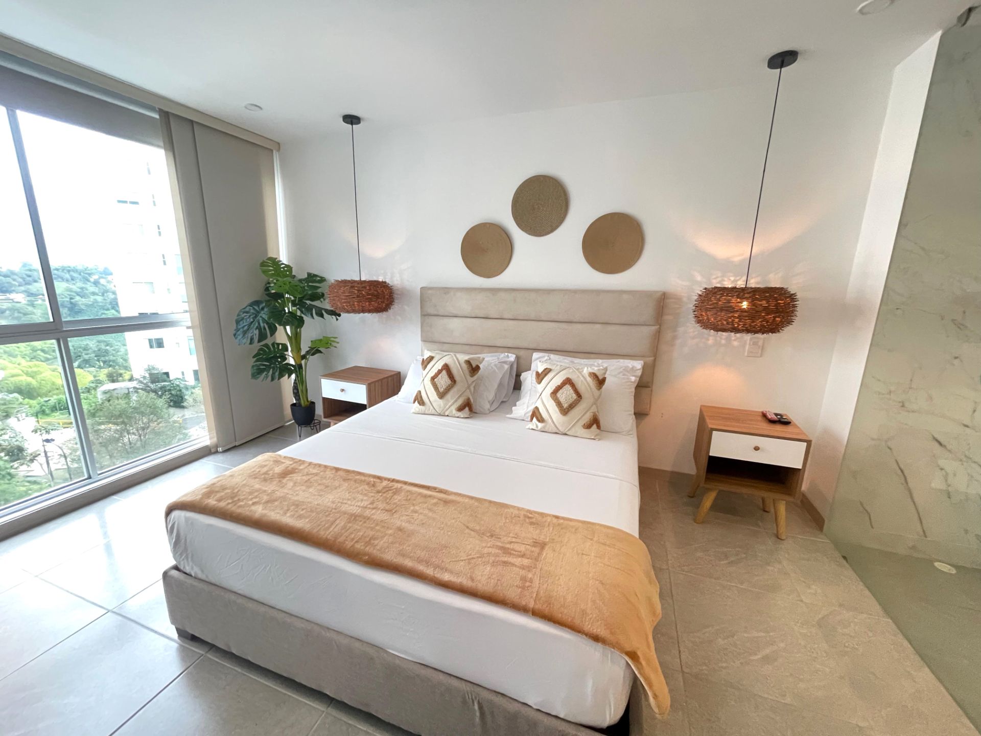hermosos apartaestudio amoblado en avenida 19 norte  (2).jpg