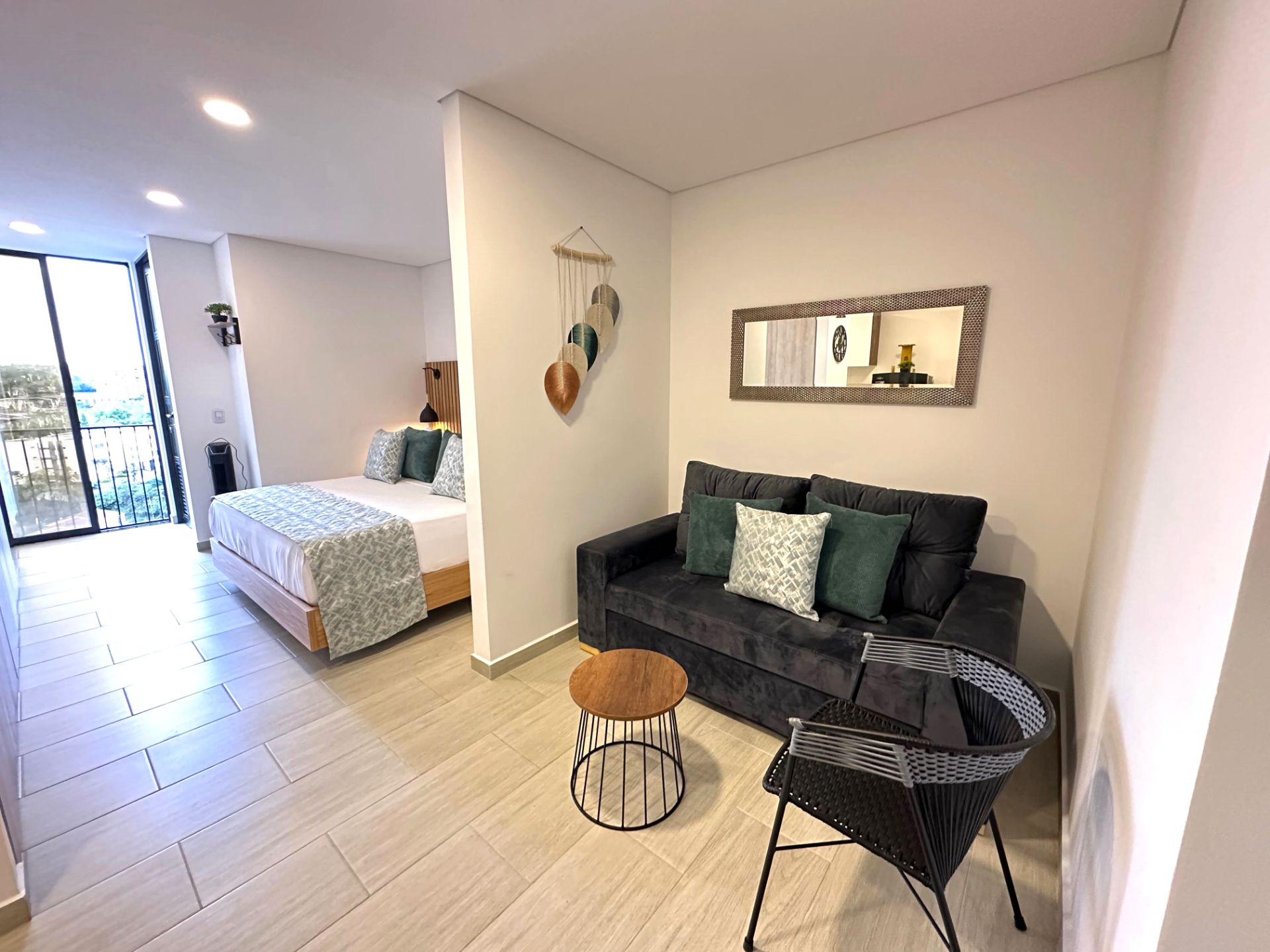 hermoso apartaestudio amoblado en laureles alquiler por noches (1).jpg