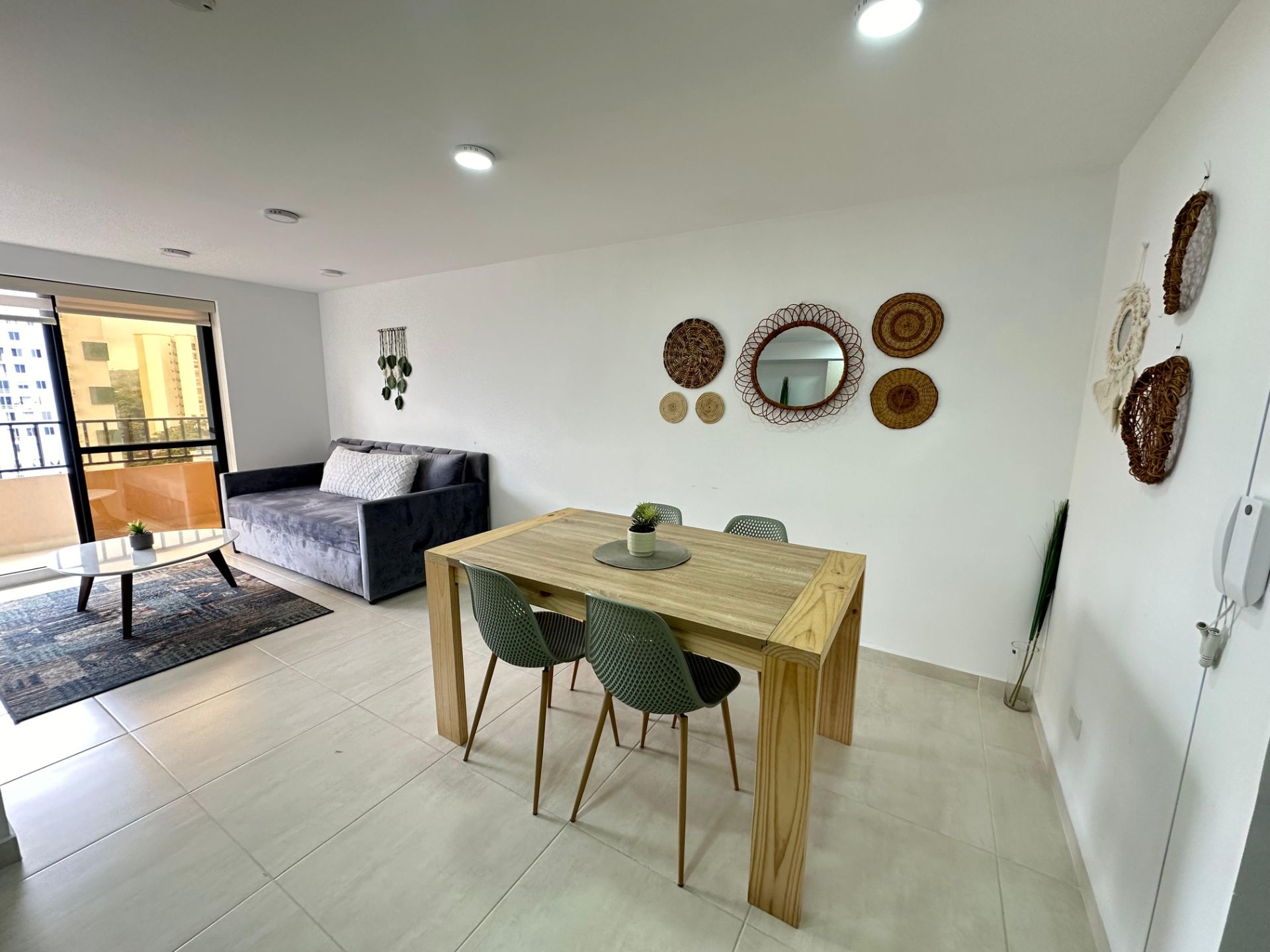 hermoso apartaestudio amoblados en avenida 19 norte alquiler por noches (17).jpg