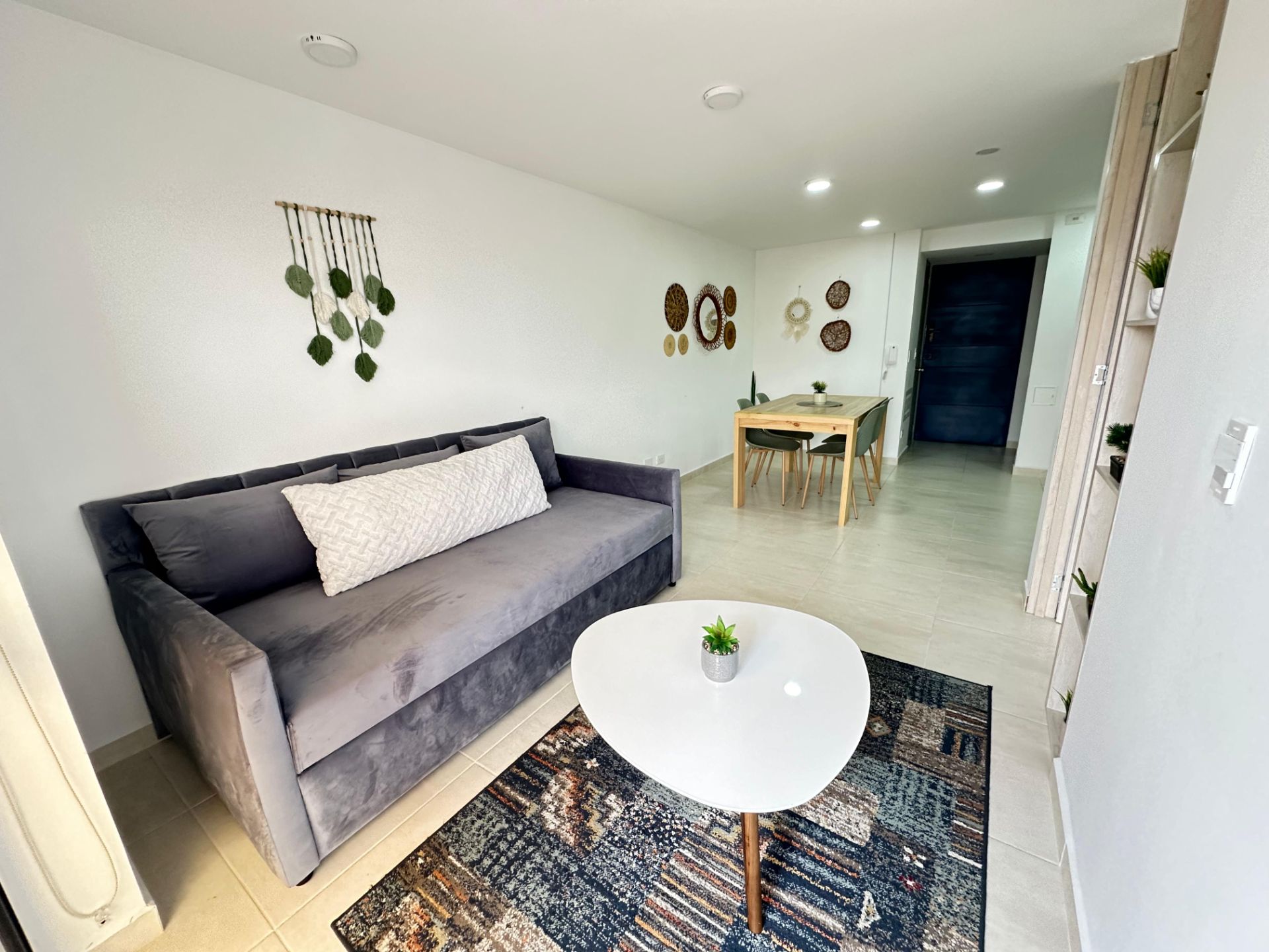 hermoso apartaestudio amoblados en avenida 19 norte alquiler por noches (19).jpg