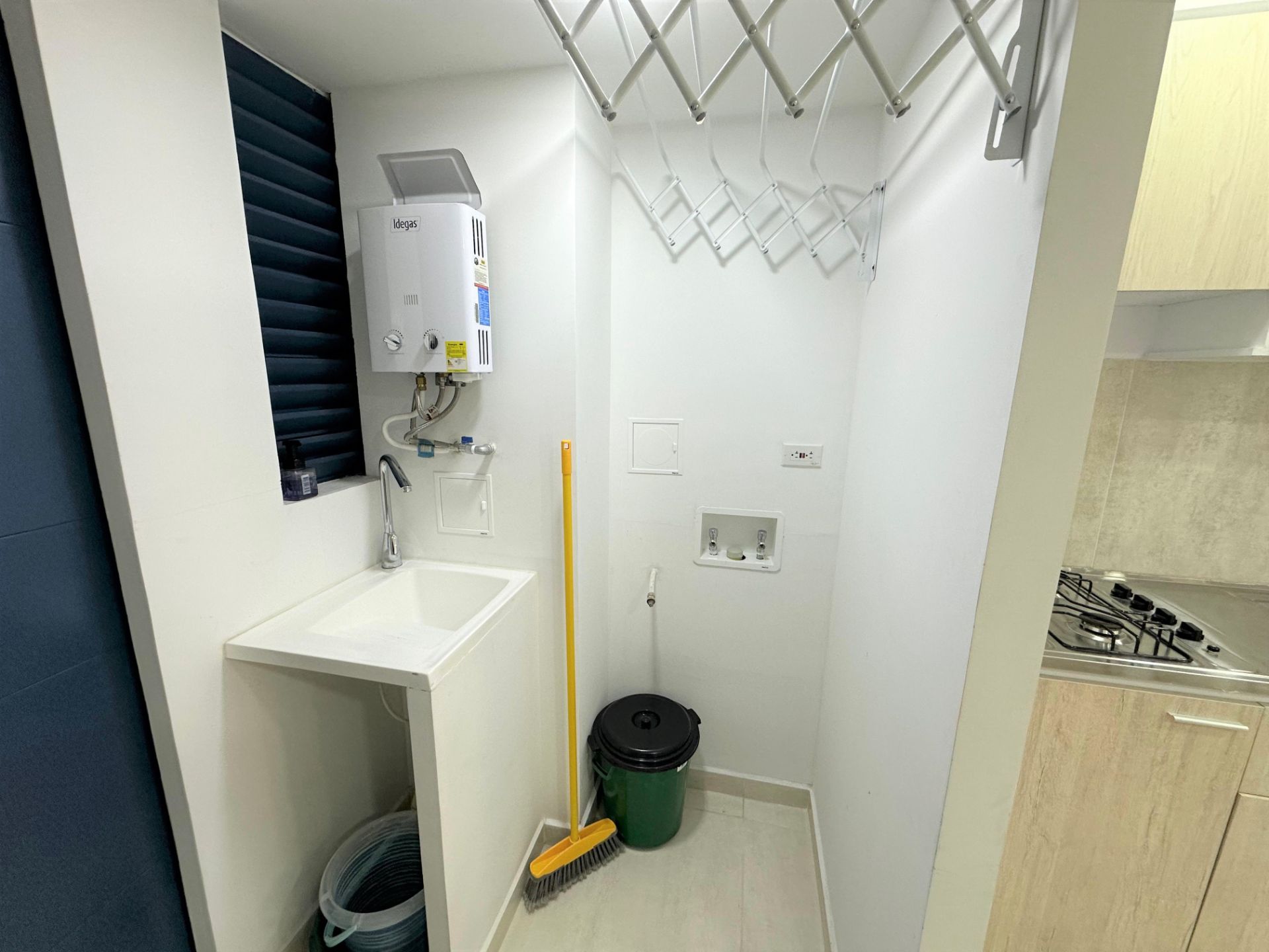 hermoso apartaestudio amoblados en avenida 19 norte alquiler por noches (6).jpeg