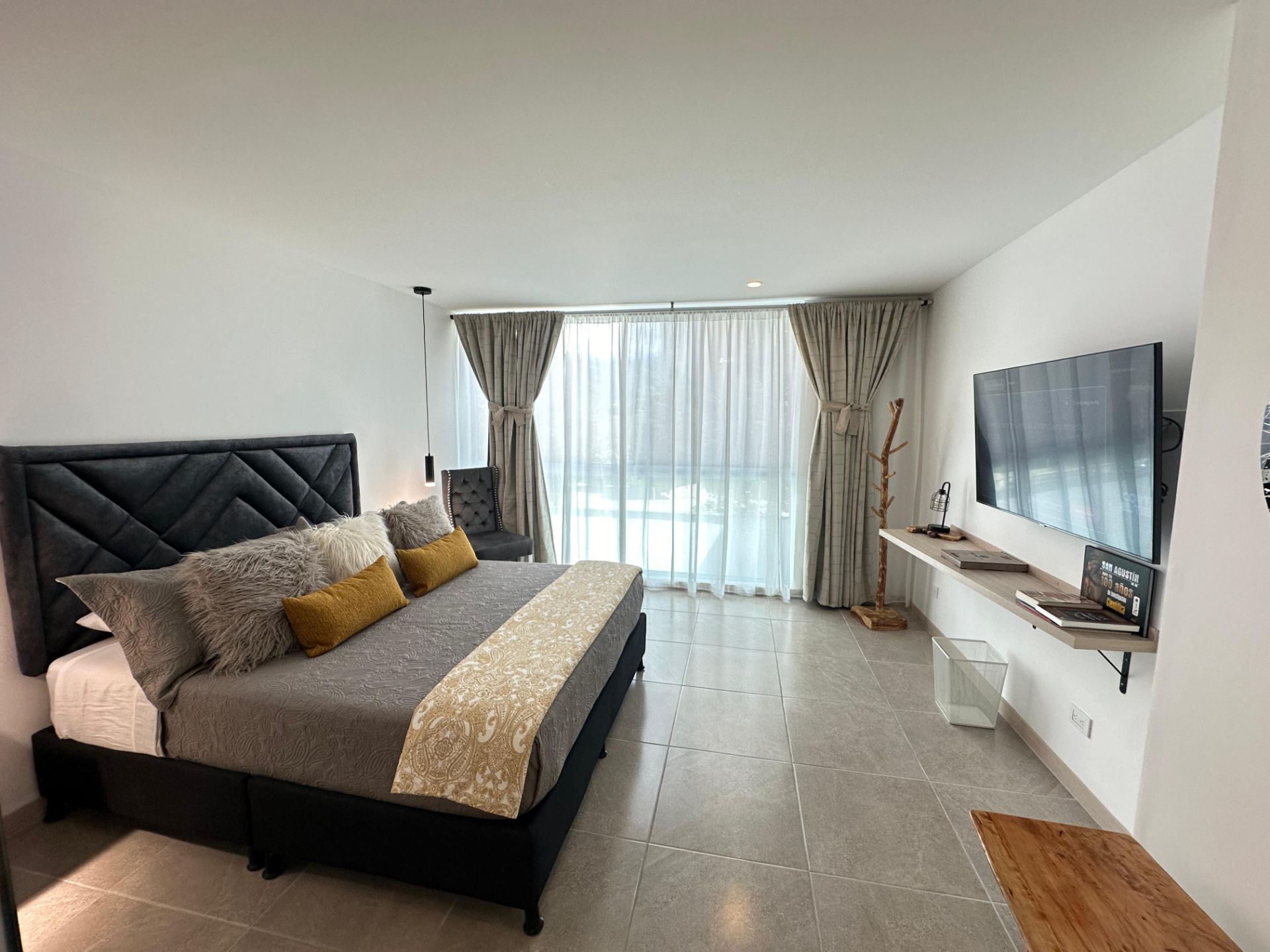 Lindo apartaestudio en avenida centenario alquiler por noches  (26).jpg