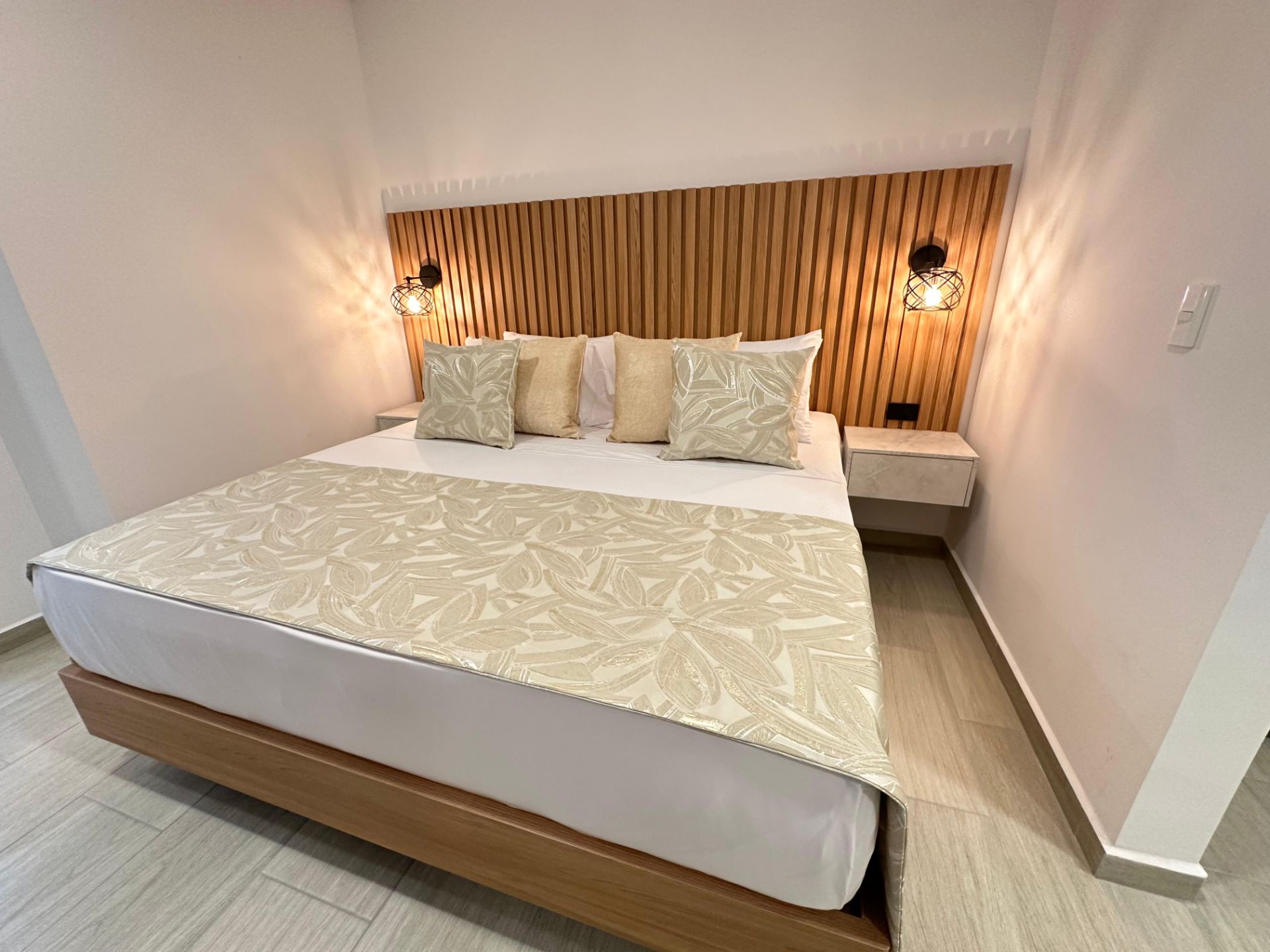 Hermoso apartaestudio amoblado en laureles en laureles alquiler por noches  (10).jpg