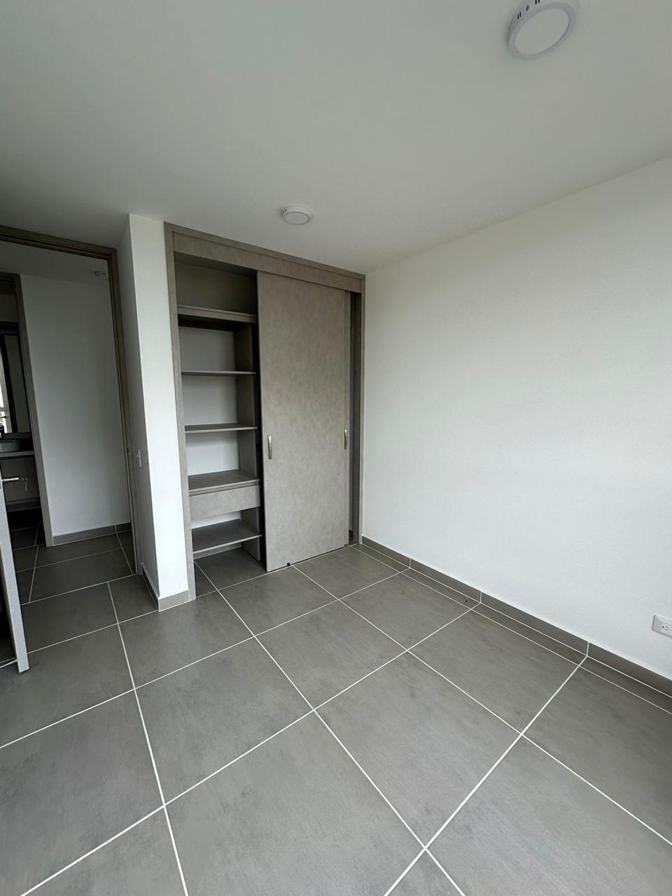 Se vende apartamento en la avenida centenario (6).jpg