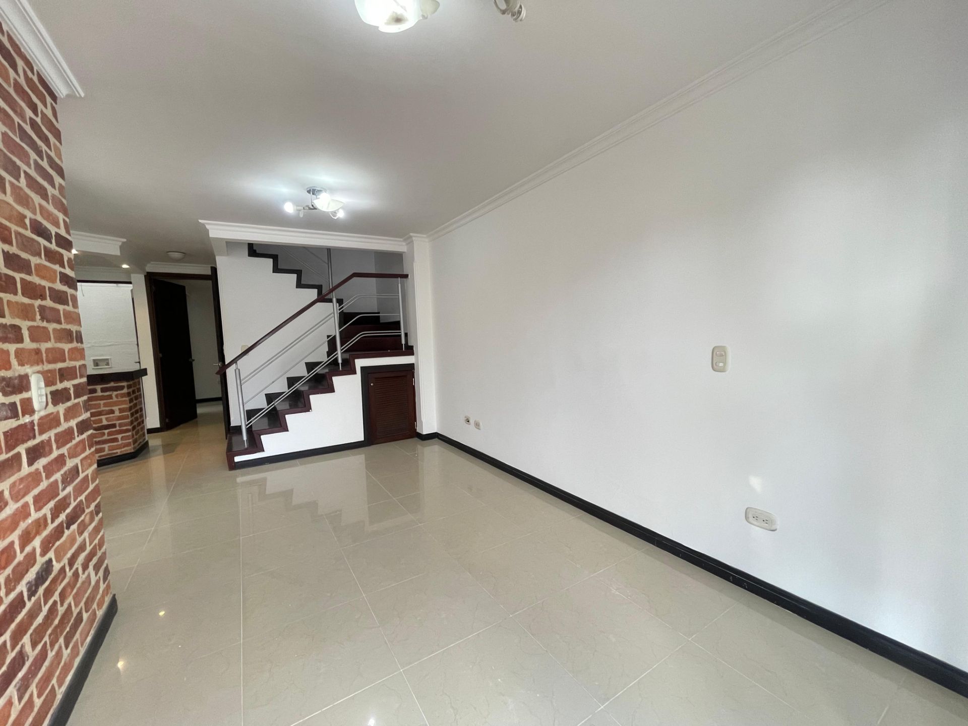 CASA QUINTAS DE LA CASTELLANA A-8 (13).jpeg