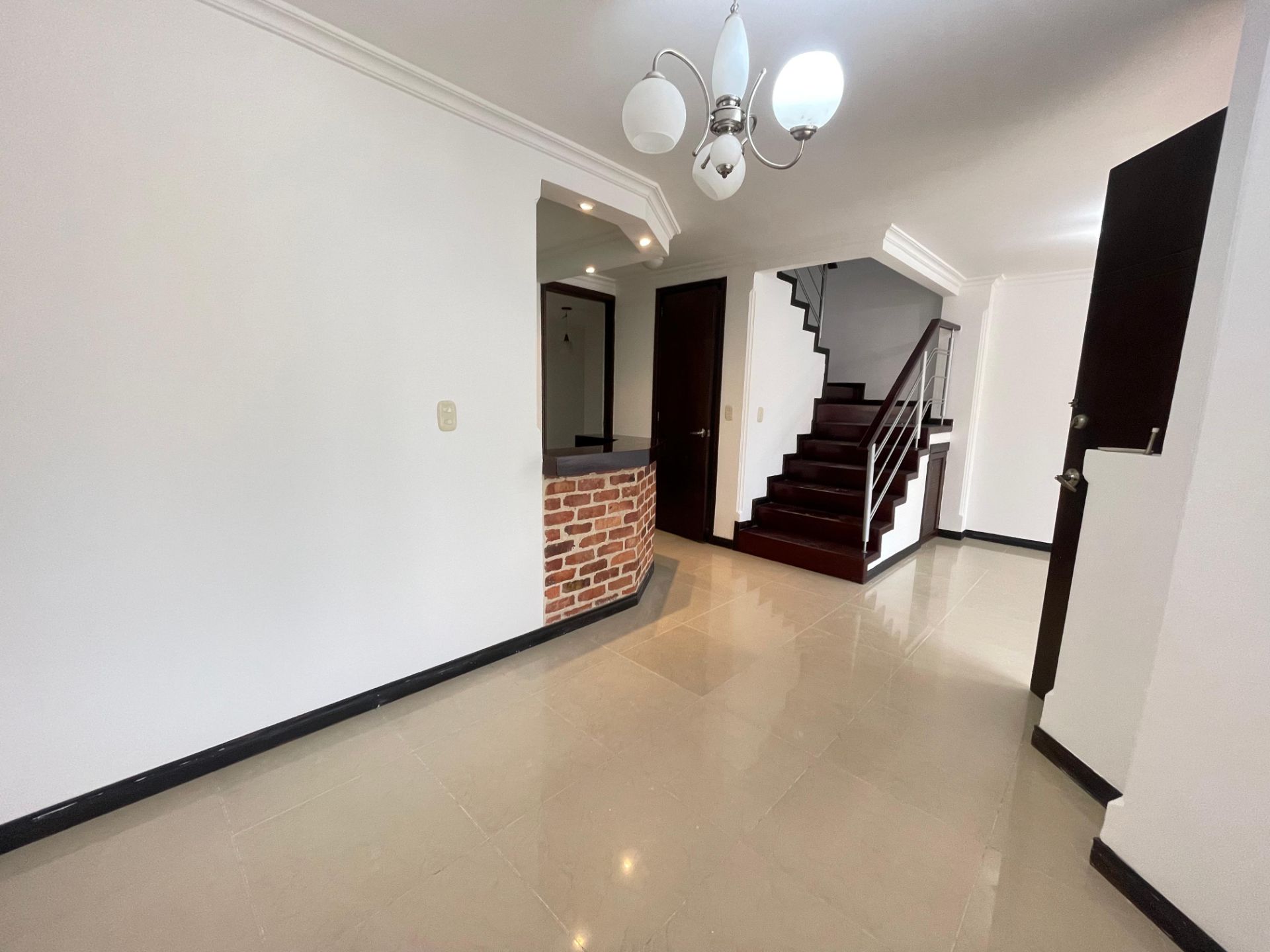 CASA QUINTAS DE LA CASTELLANA A-8 (10).jpeg