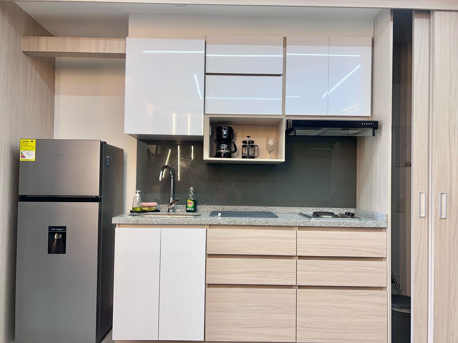 EN VENTA APARTAESTUDIO AMOBLADO (3..jpg