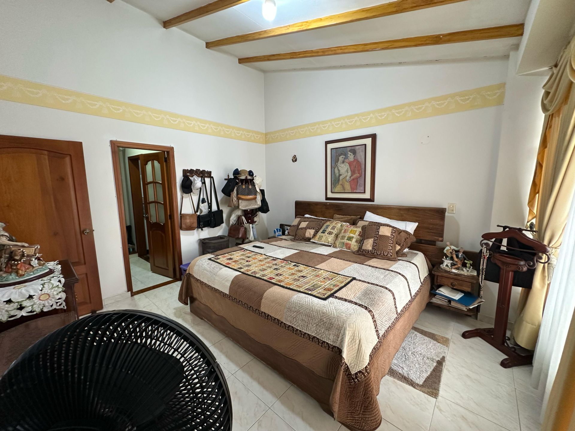 SE VENDE CASA EN LAURELES  (10).jpg