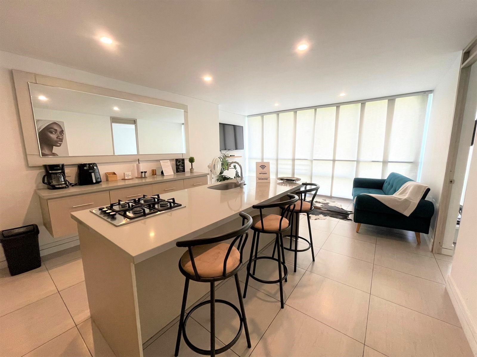 SE VENDE APARTAMENTO ENN LAURELES 7..jpeg