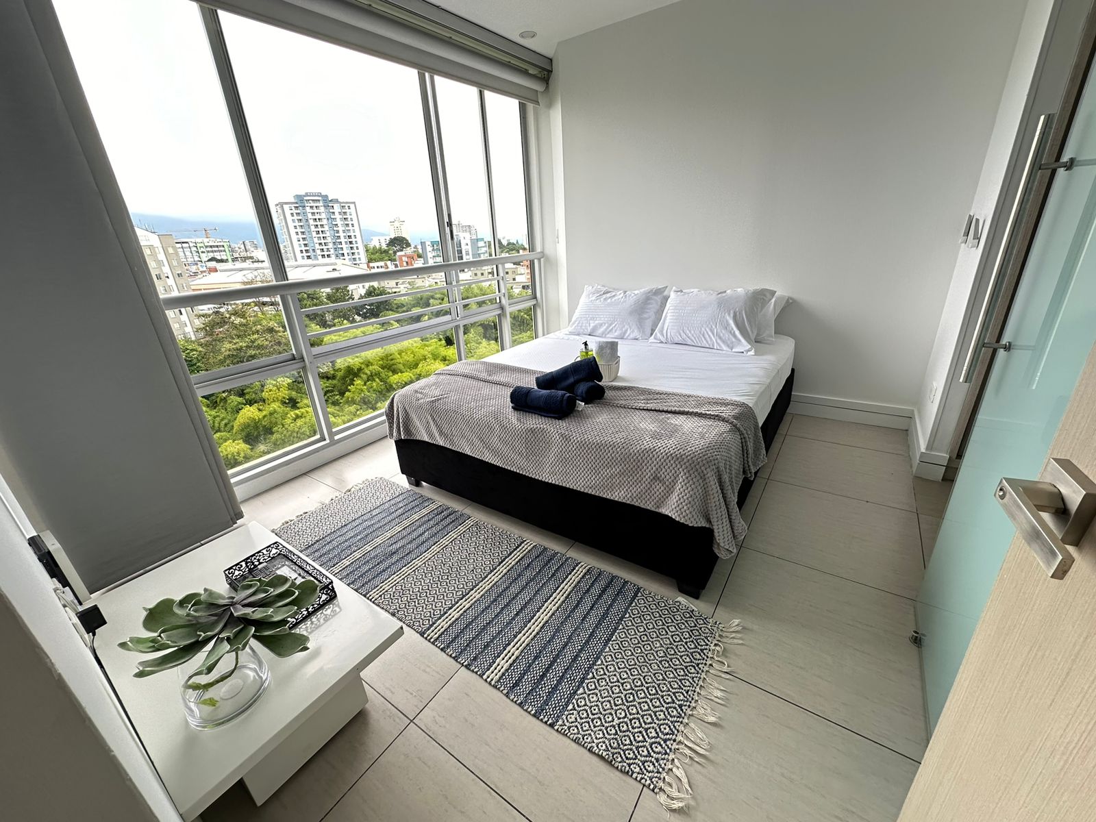 SE VENDE APARTAMENTO ENN LAURELES 12..jpeg