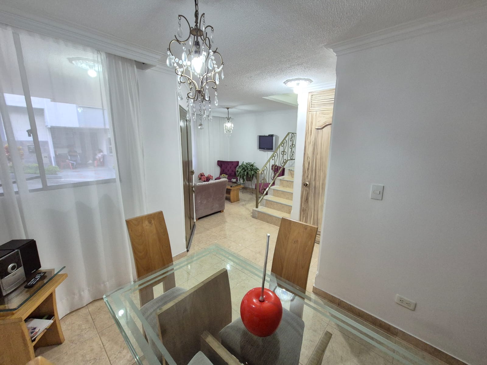 SE VENDE CASA AV. CENTENARIO 4..jpeg