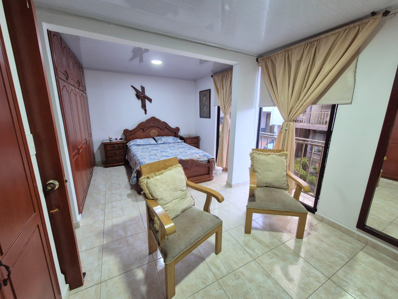 SE VENDE CASA AV. CENTENARIO 9..jpeg