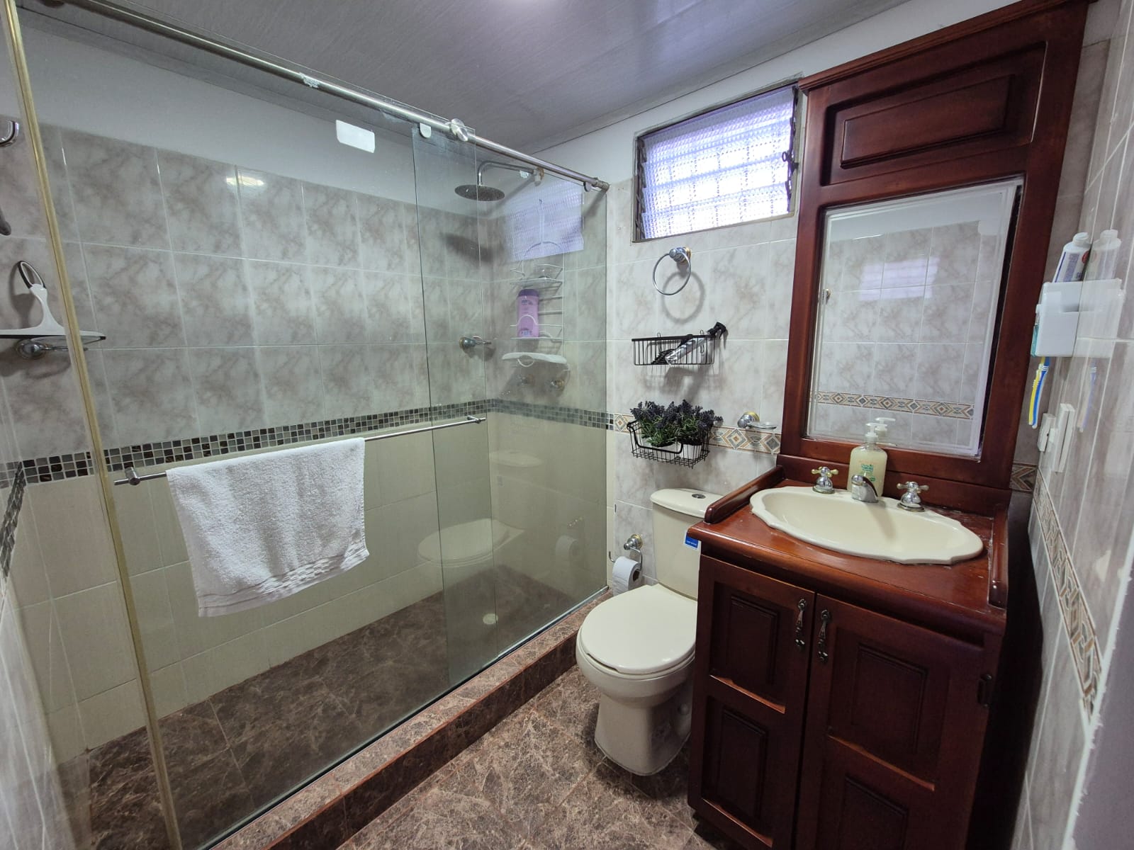 SE VENDE CASA AV. CENTENARIO 23..jpeg