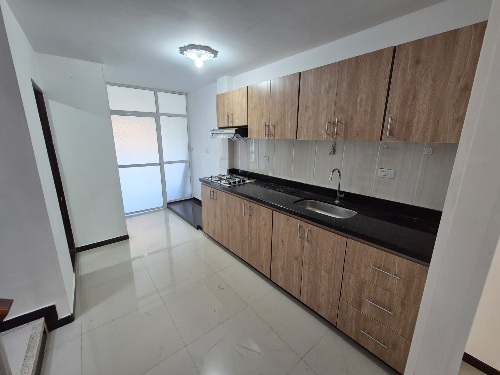 SE VENDE CASA EN LAS AMERICAS  6..jpeg