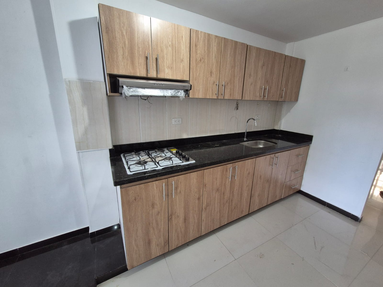 SE VENDE CASA EN LAS AMERICAS  7..jpeg