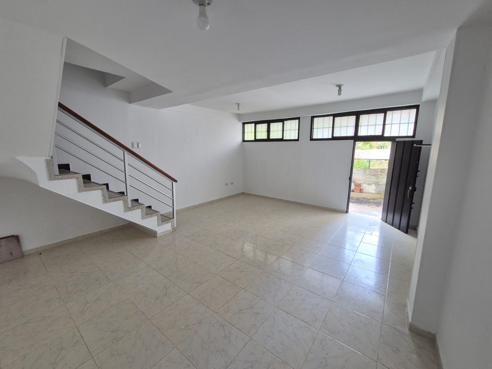 SE VENDE CASA EN LAS AMERICAS  11..jpeg