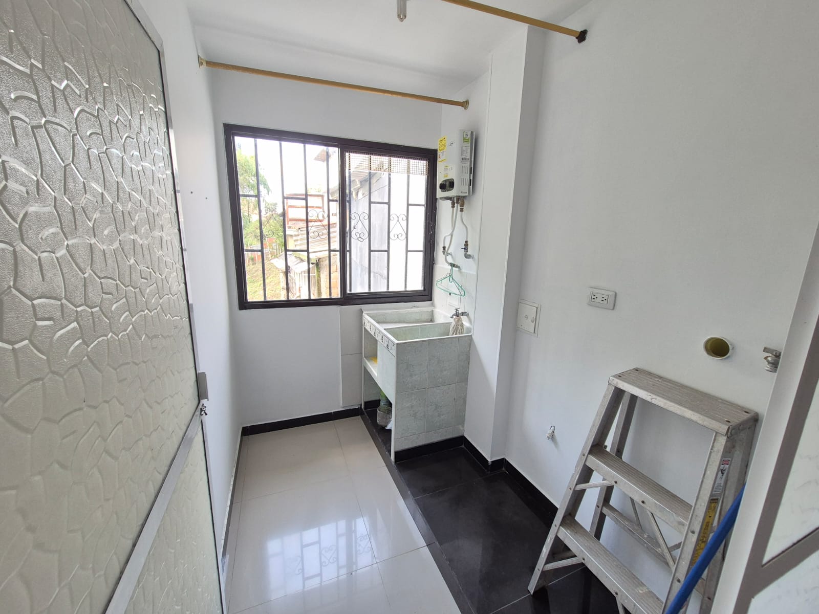 SE VENDE CASA EN LAS AMERICAS  13..jpeg