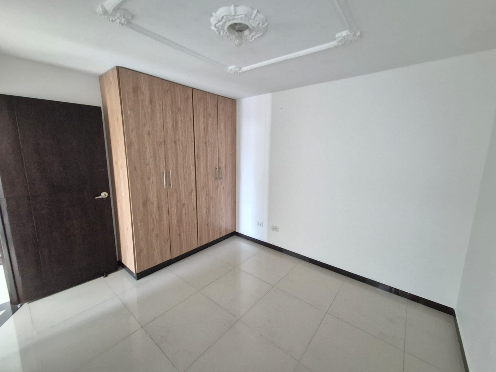 SE VENDE CASA EN LAS AMERICAS  20..jpeg