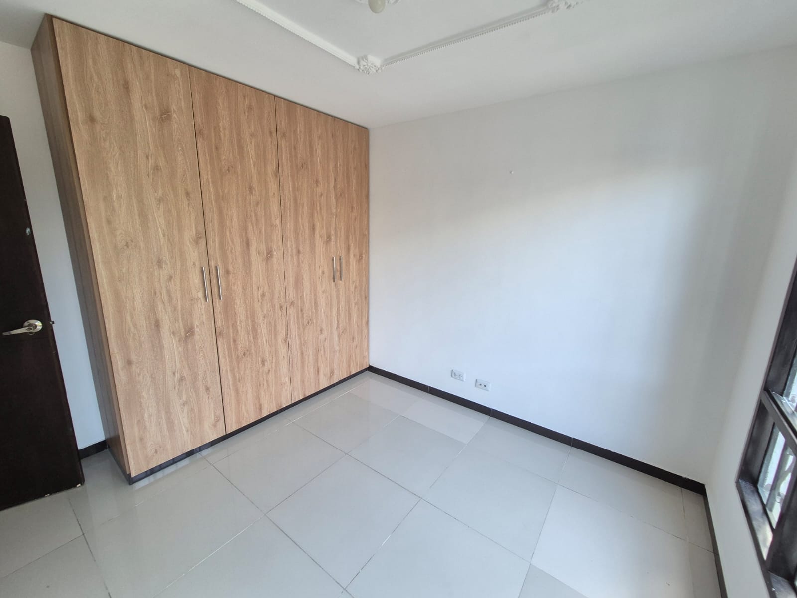 SE VENDE CASA EN LAS AMERICAS  16..jpeg