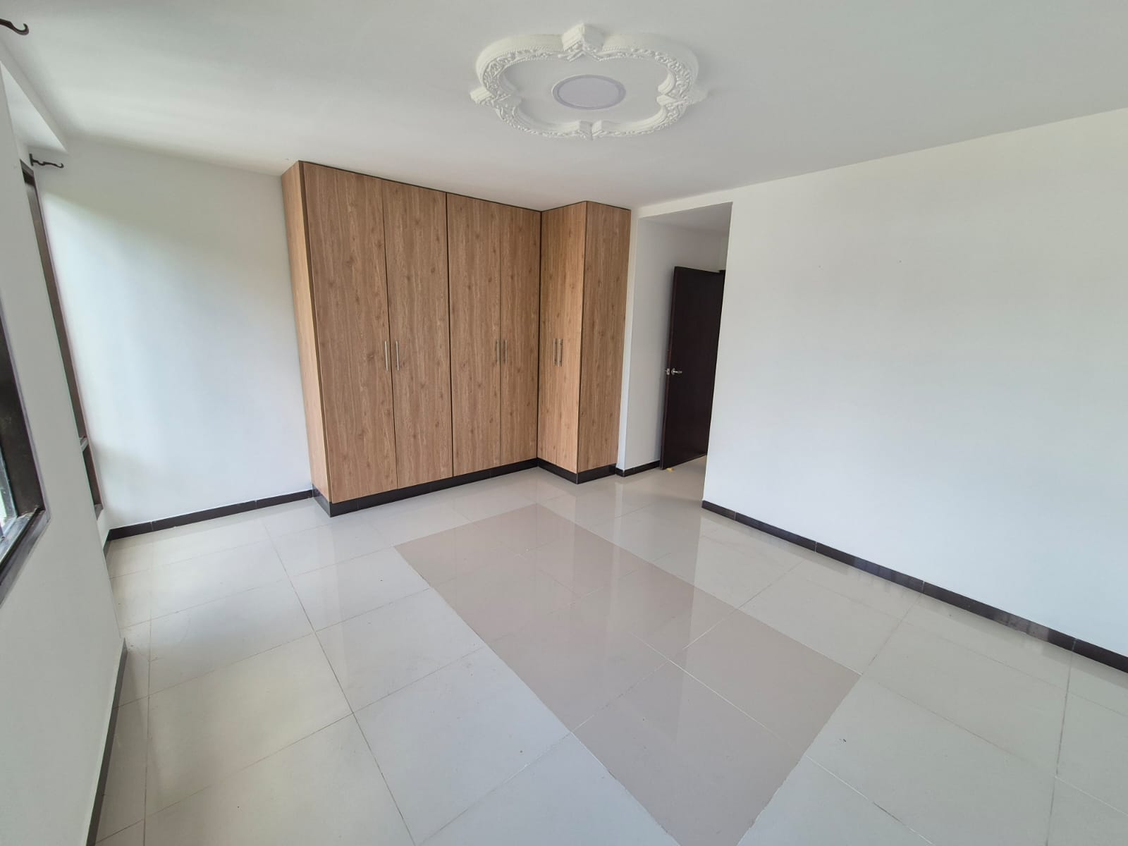 SE VENDE CASA EN LAS AMERICAS  25..jpeg