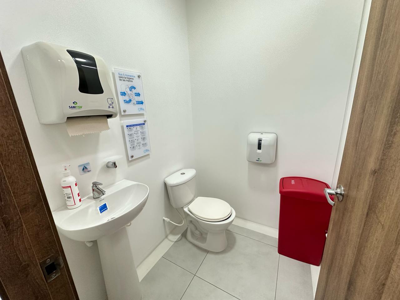 SE VENDE CENTRO MEDICO (18).jpeg