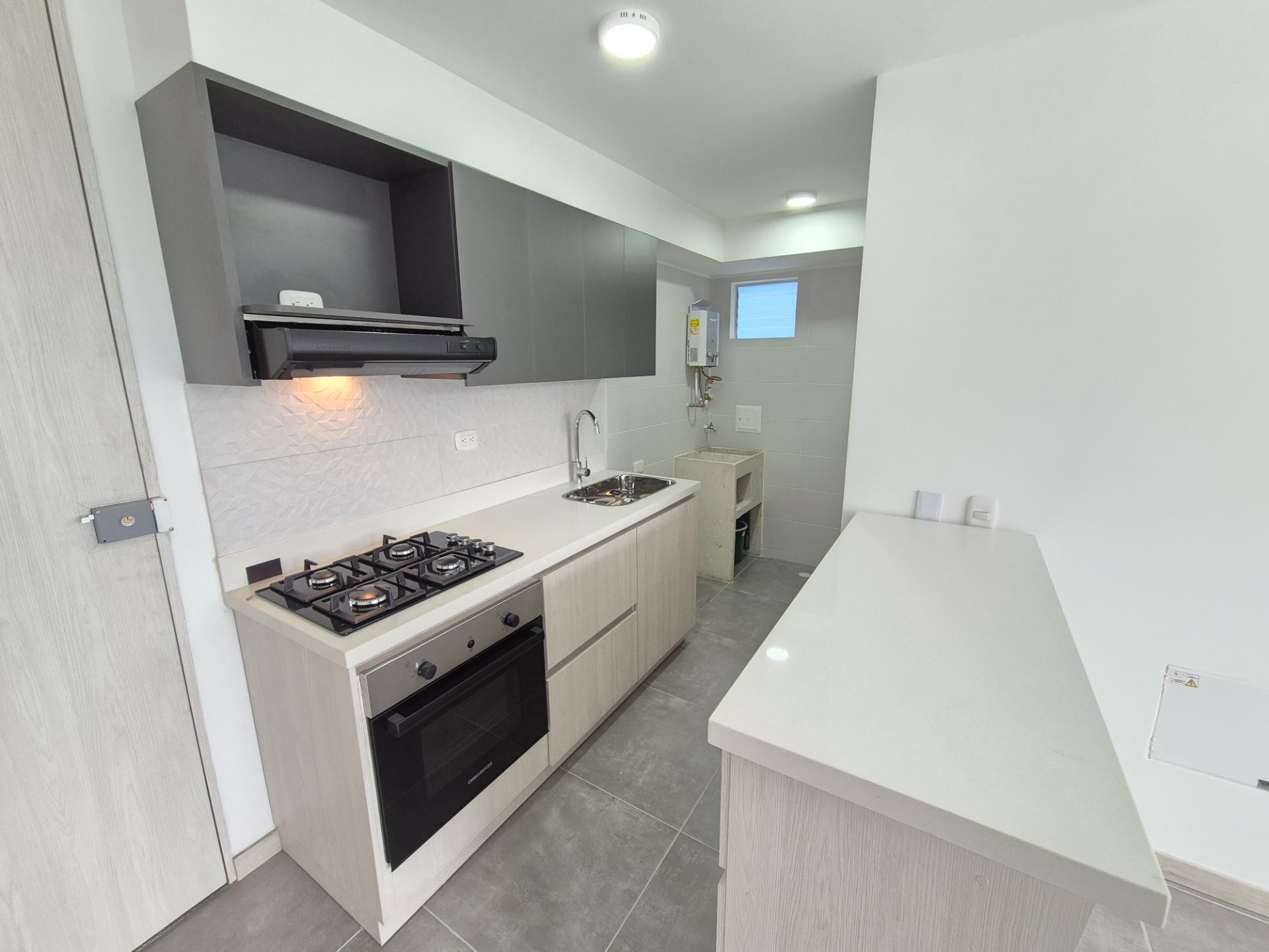 SE VENDE APARTAMENTO MONTEAZUL  3..jpg