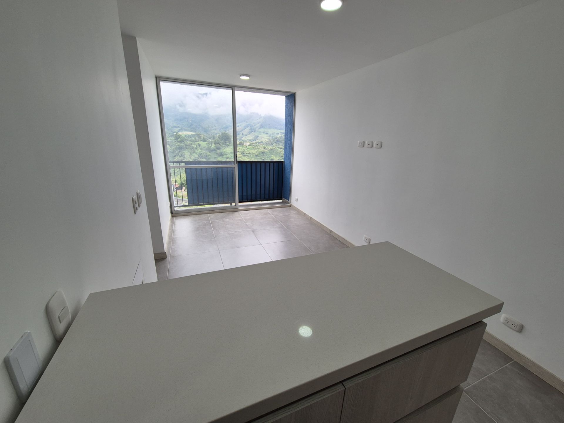 SE VENDE APARTAMENTO MONTEAZUL  6..jpg