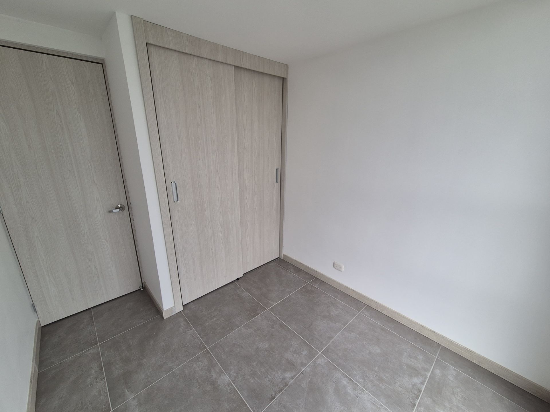 SE VENDE APARTAMENTO MONTEAZUL  13..jpg